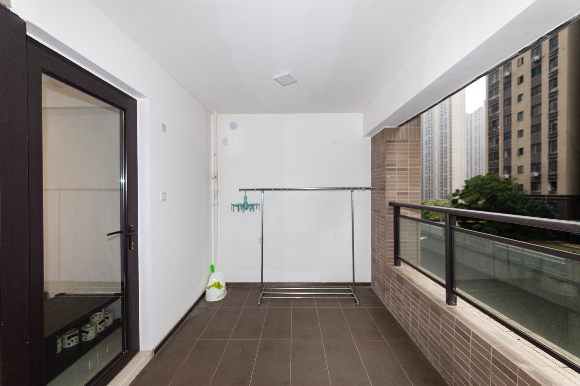 时代倾城五期 2室2厅1卫 74.0万 时代倾城五期 2室2厅1卫 74.0万阳台