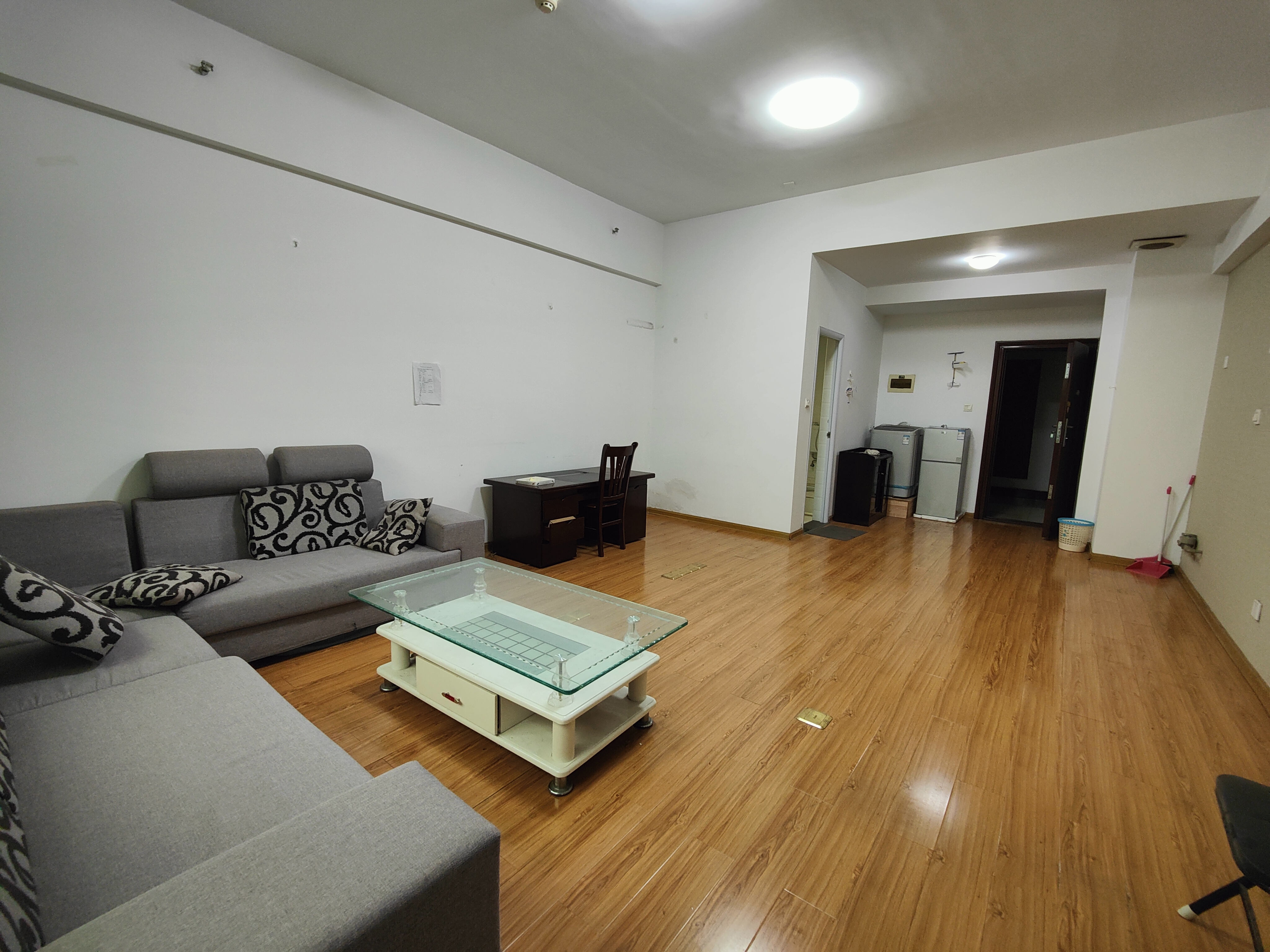 福泰国际  1室1厅1卫    26.0万 福泰国际  1室1厅1卫    26.0万室内图