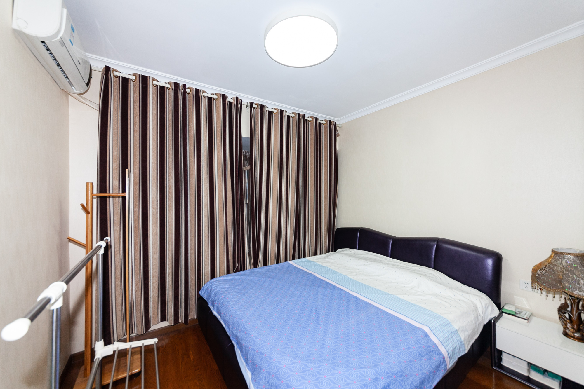 时代倾城一期 3室2厅2卫 114.99万 时代倾城一期 3室2厅2卫 114.99万卧室