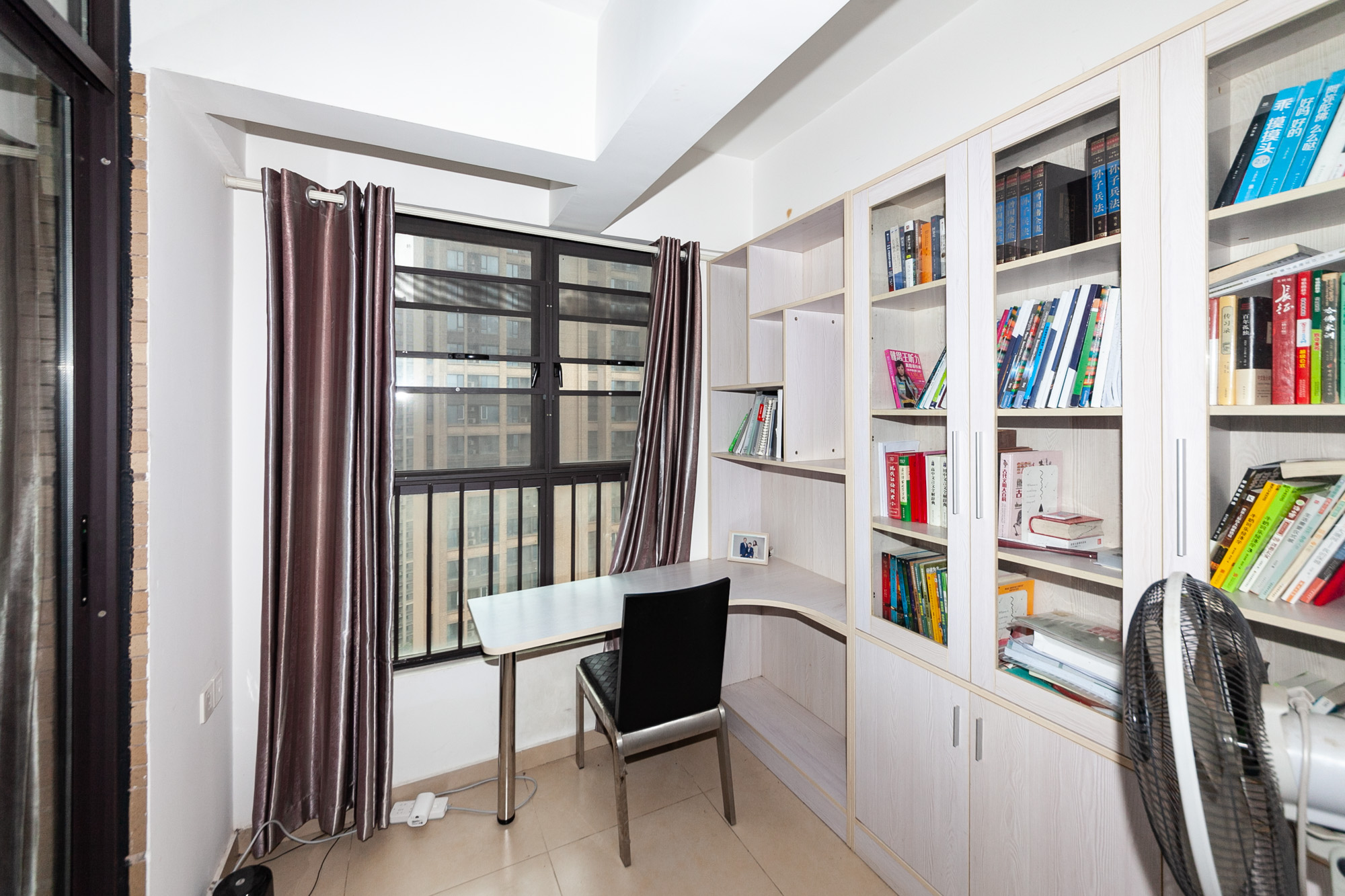 时代倾城一期 3室2厅2卫 114.99万 时代倾城一期 3室2厅2卫 114.99万阳台