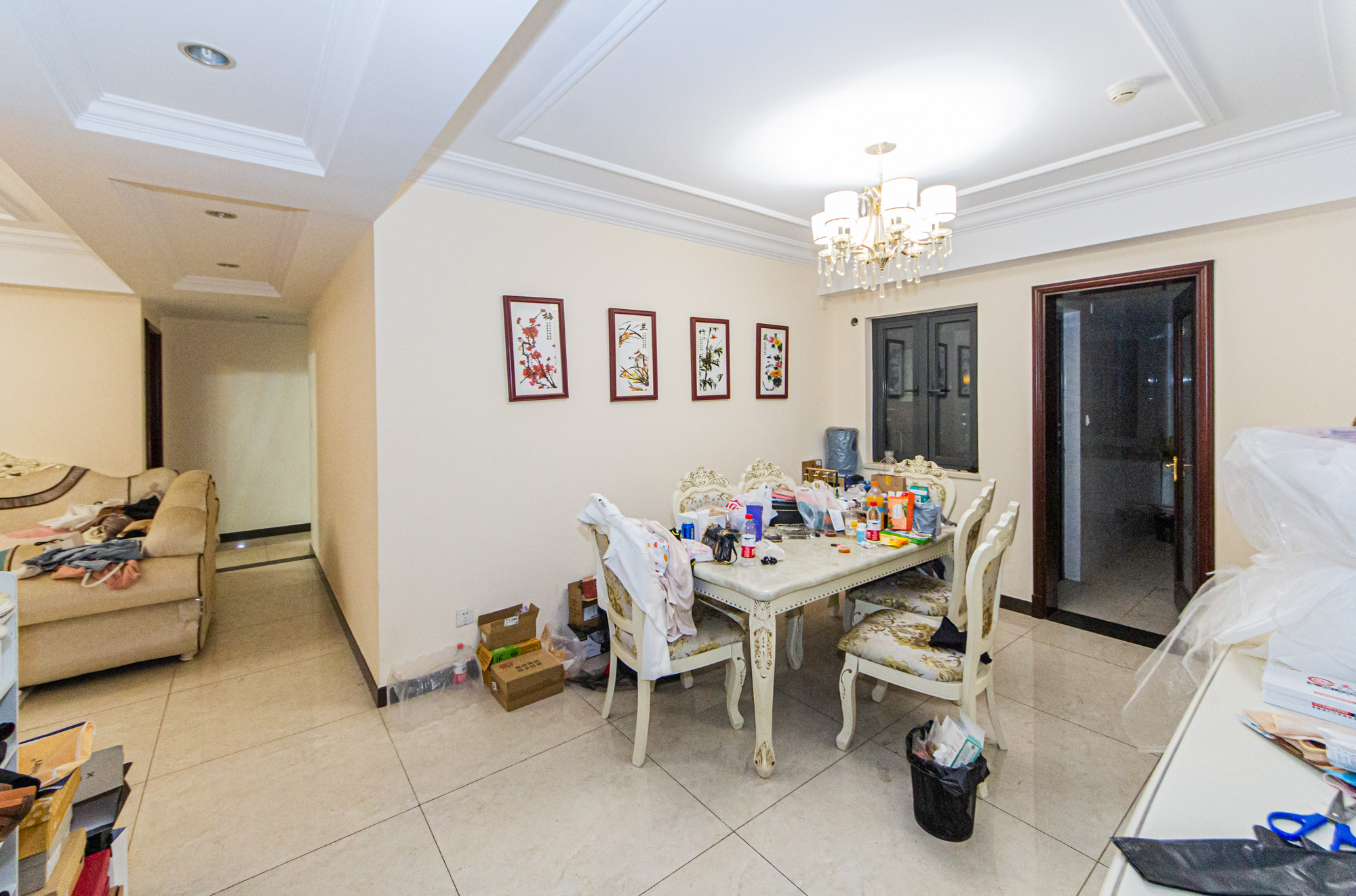 恒大御景半岛锦绣苑  3室2厅2卫    122.0万 恒大御景半岛锦绣苑  3室2厅2卫    122.0万客厅