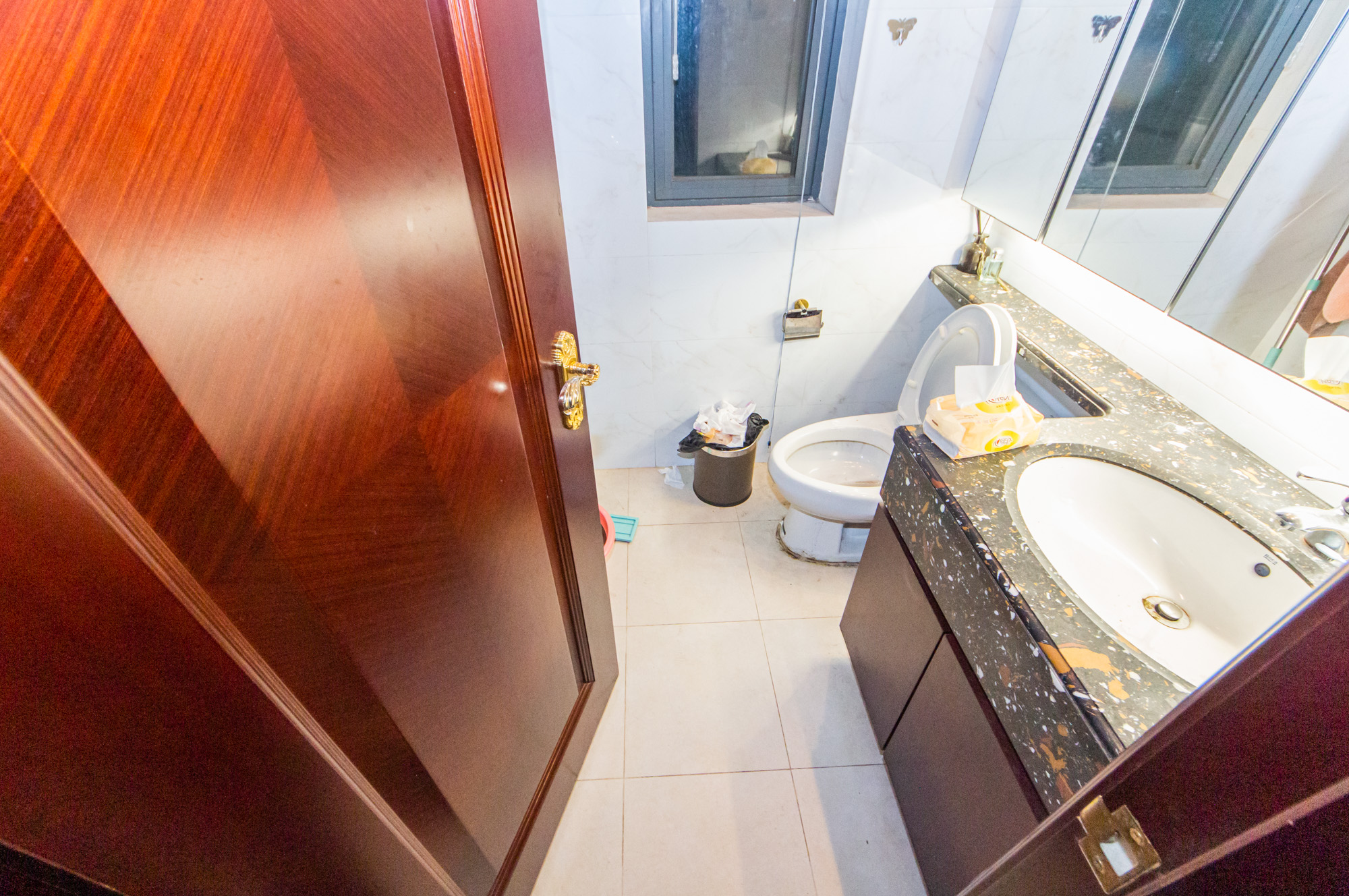 恒大御景半岛锦绣苑  3室2厅2卫    122.0万 恒大御景半岛锦绣苑  3室2厅2卫    122.0万卫生间