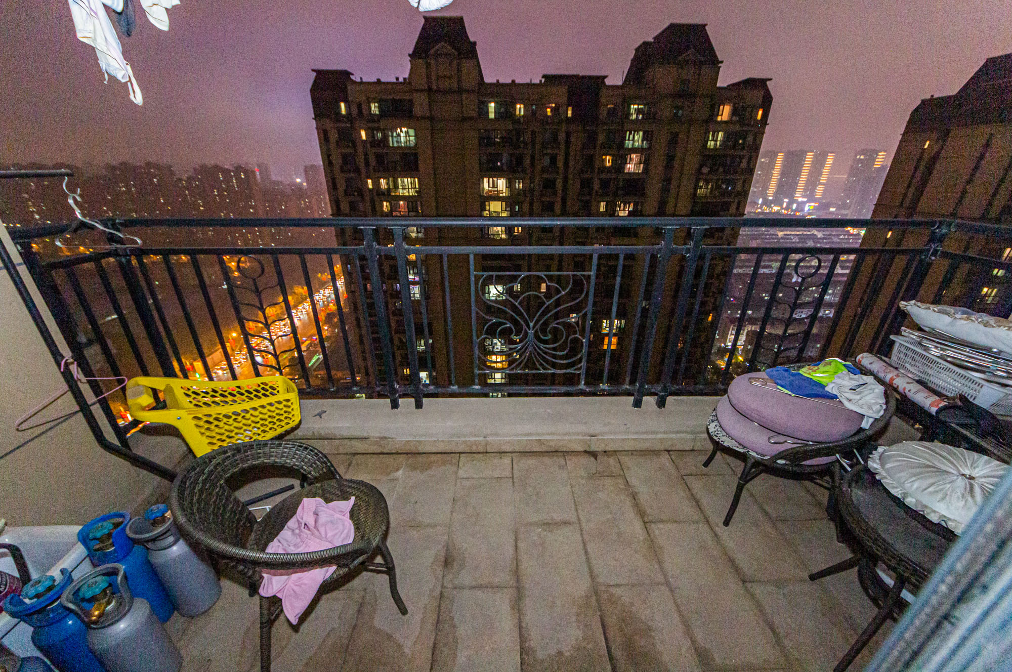 恒大御景半岛锦绣苑  3室2厅2卫    122.0万 恒大御景半岛锦绣苑  3室2厅2卫    122.0万阳台