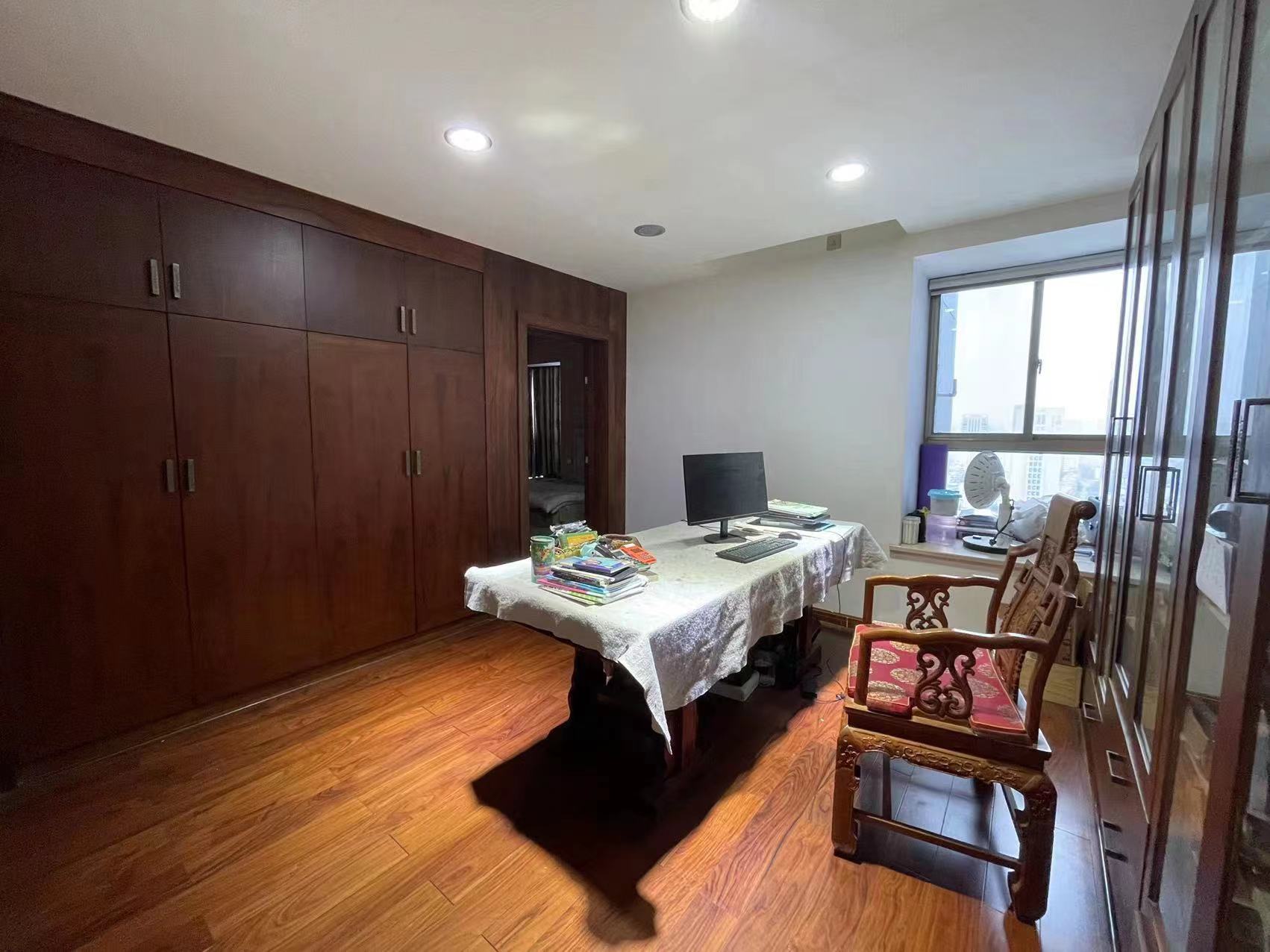 紫金名门  4室2厅2卫    65.0万 紫金名门  4室2厅2卫    65.0万室内图