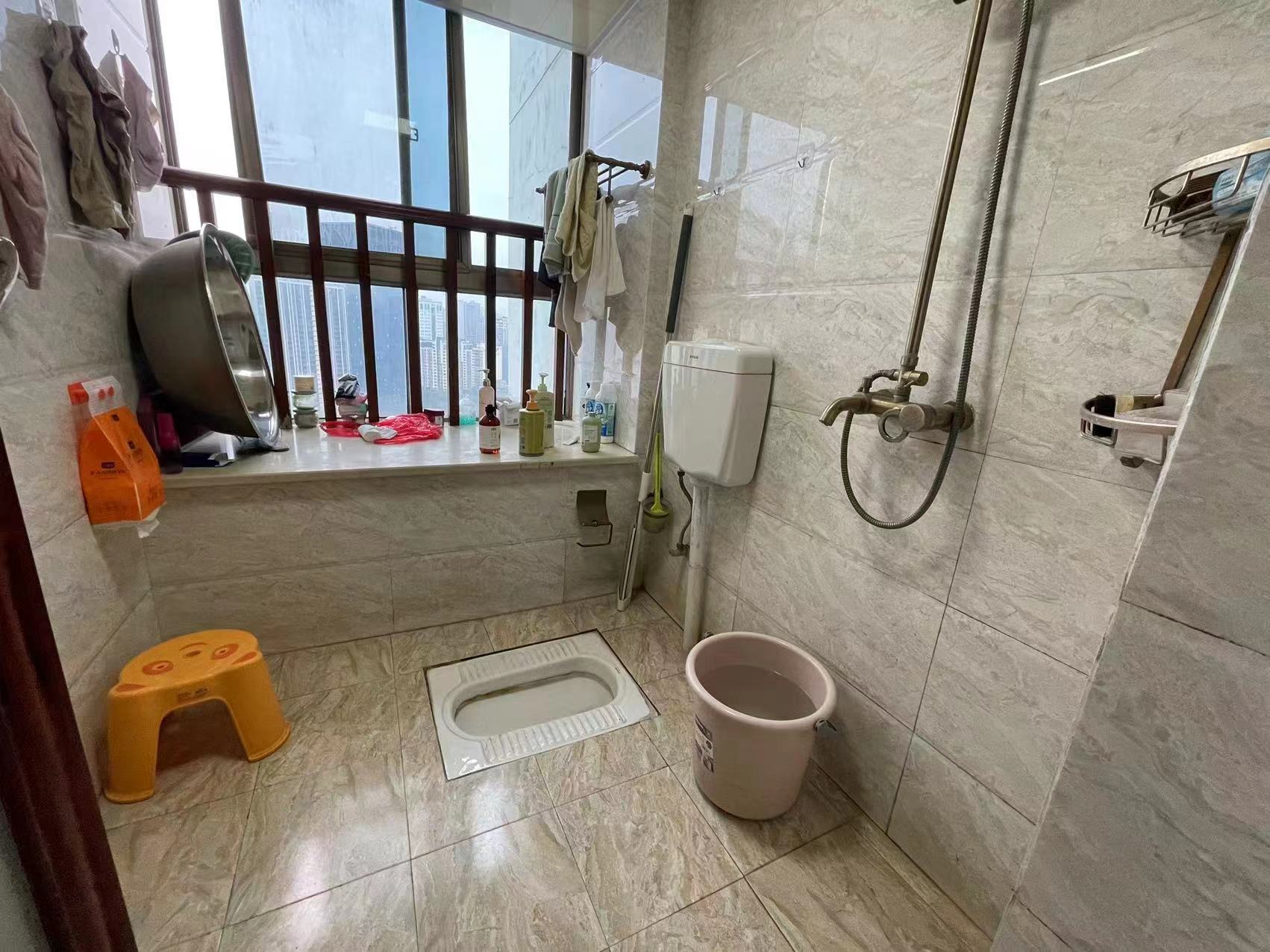 紫金名门  4室2厅2卫    65.0万 紫金名门  4室2厅2卫    65.0万室内图