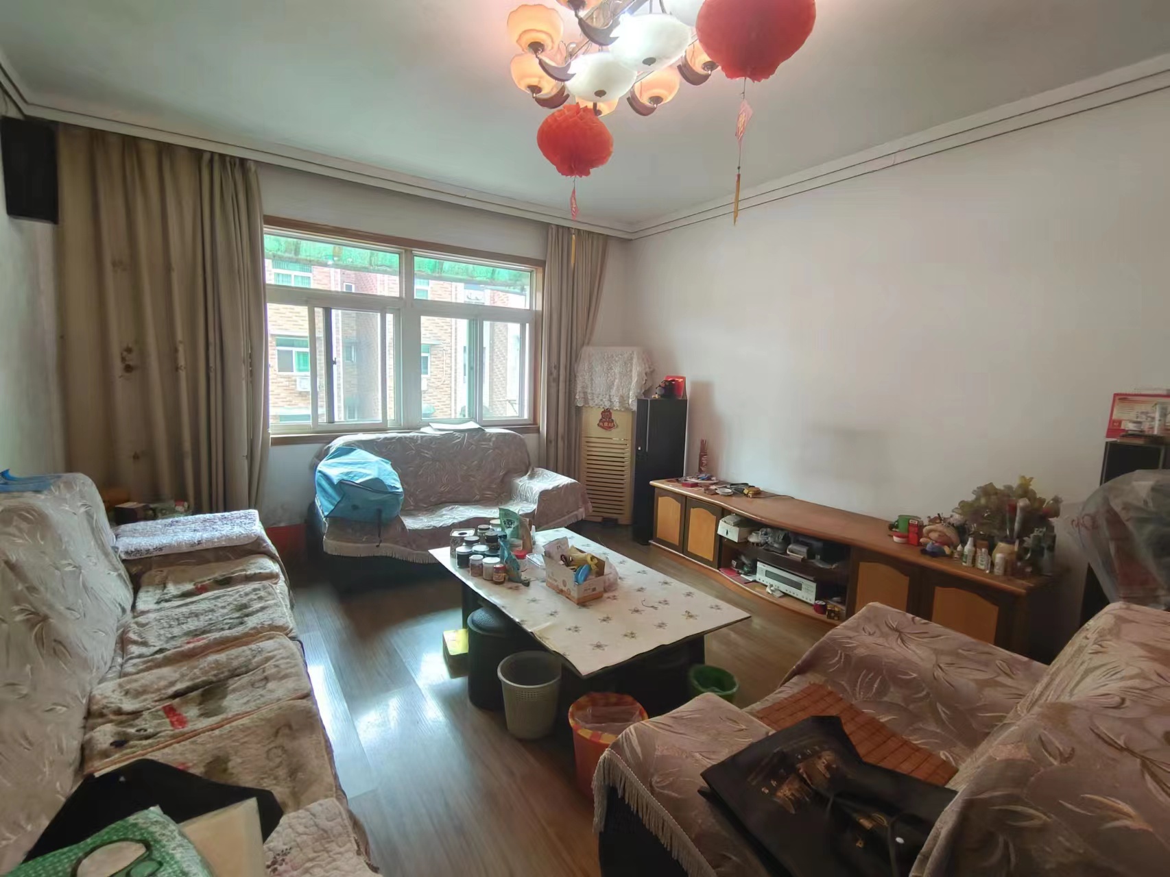 珠江花园  3室2厅2卫    58.0万 珠江花园  3室2厅2卫    58.0万室内图