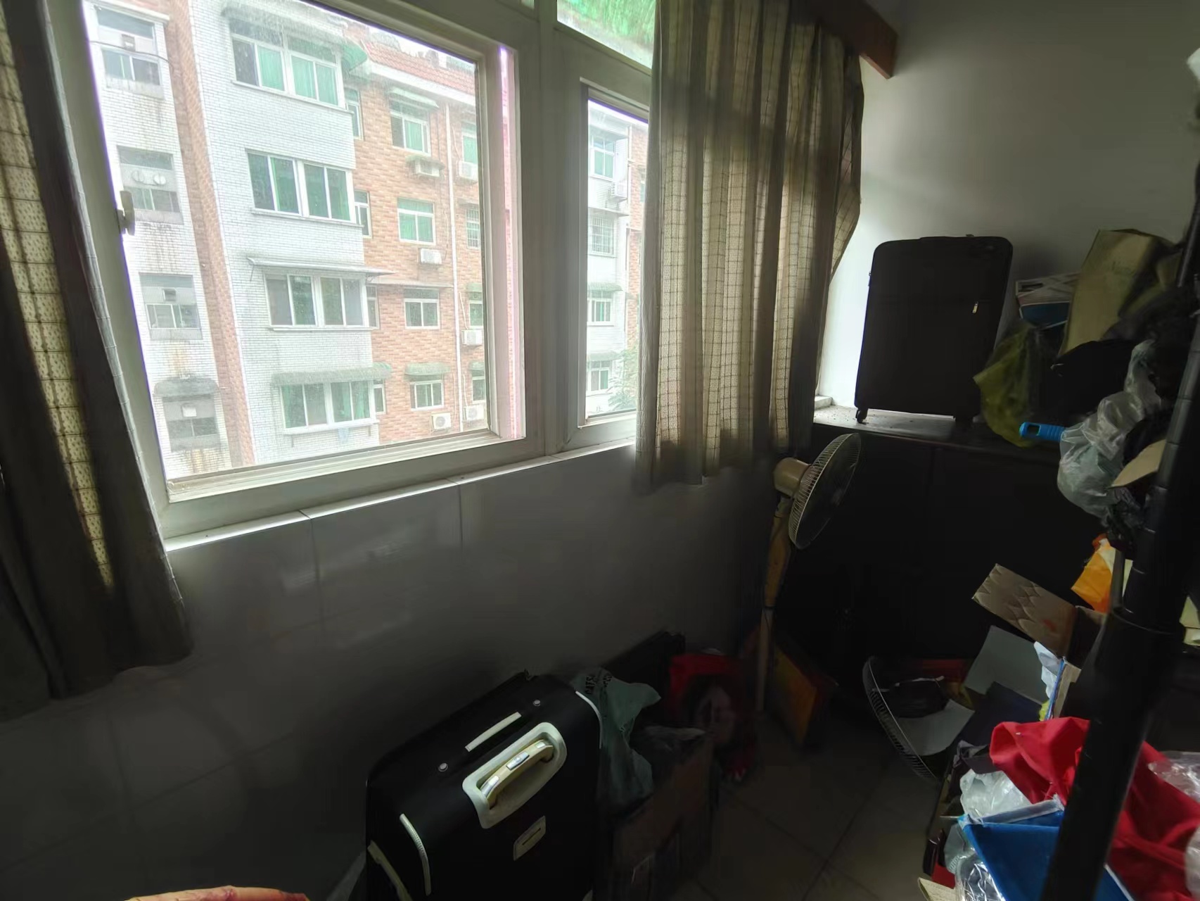 珠江花园  3室2厅2卫    58.0万 珠江花园  3室2厅2卫    58.0万室内图