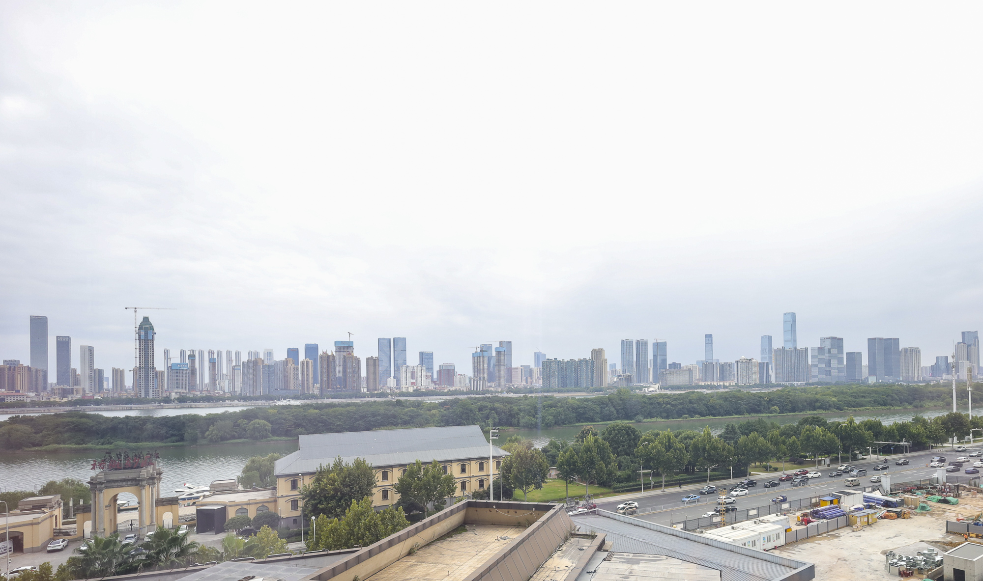 保利西海岸A区  4室2厅1卫   374.60万其他