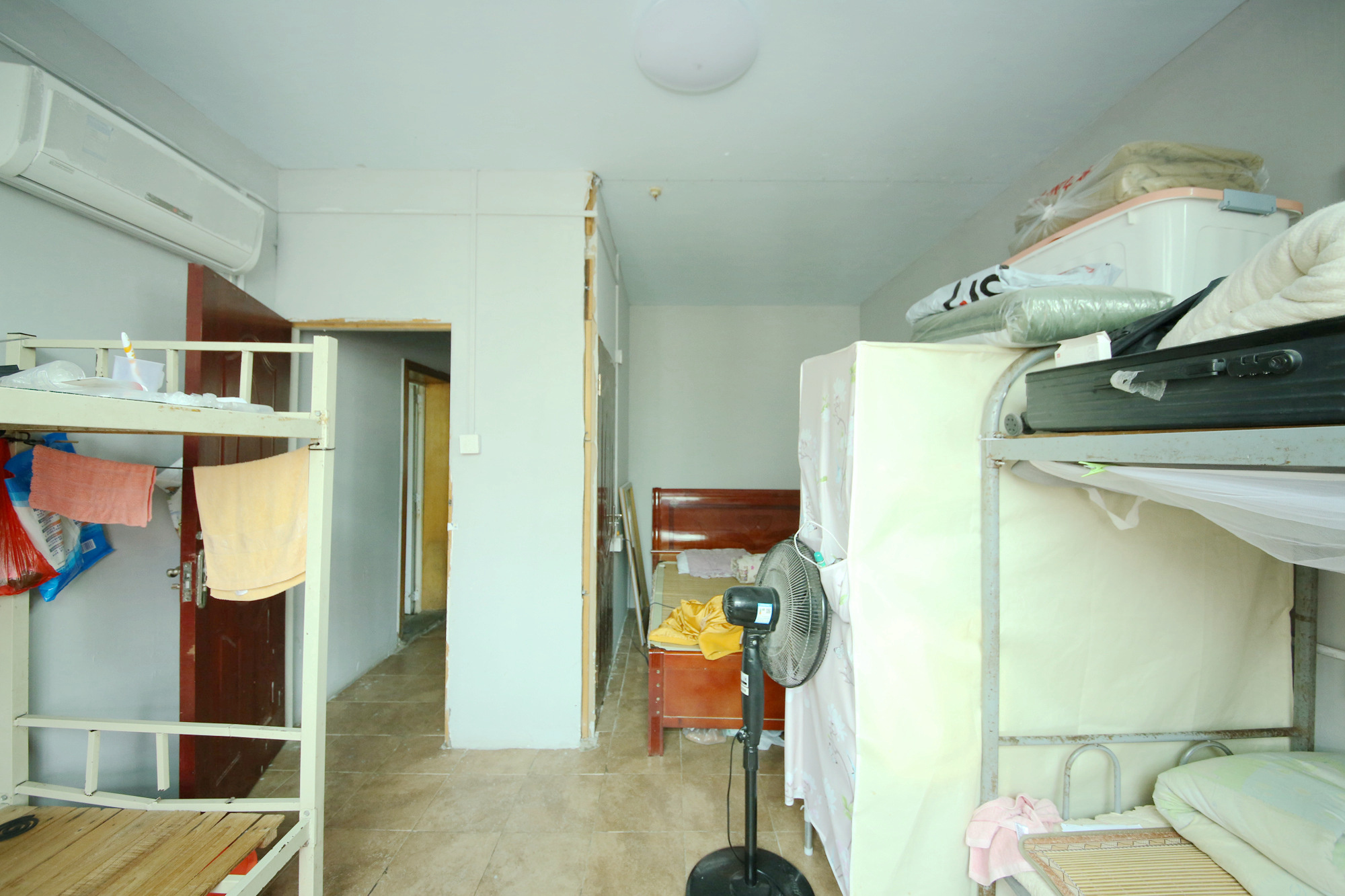 马王堆陶瓷建材新城  4室2厅2卫   75.00万卧室