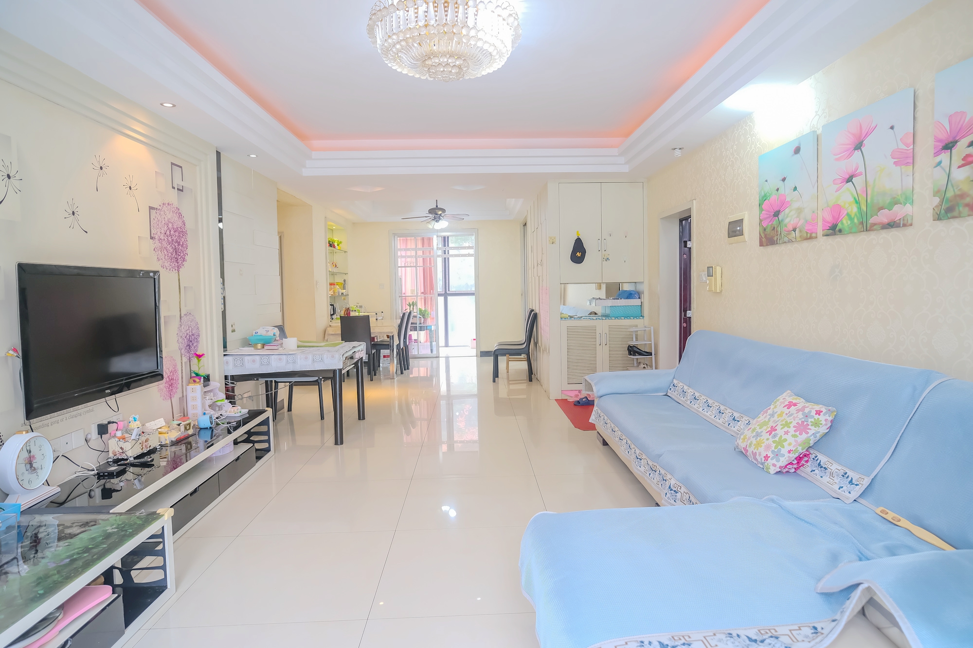 山水湾  3室2厅1卫    85.0万 山水湾  3室2厅1卫    85.0万客厅