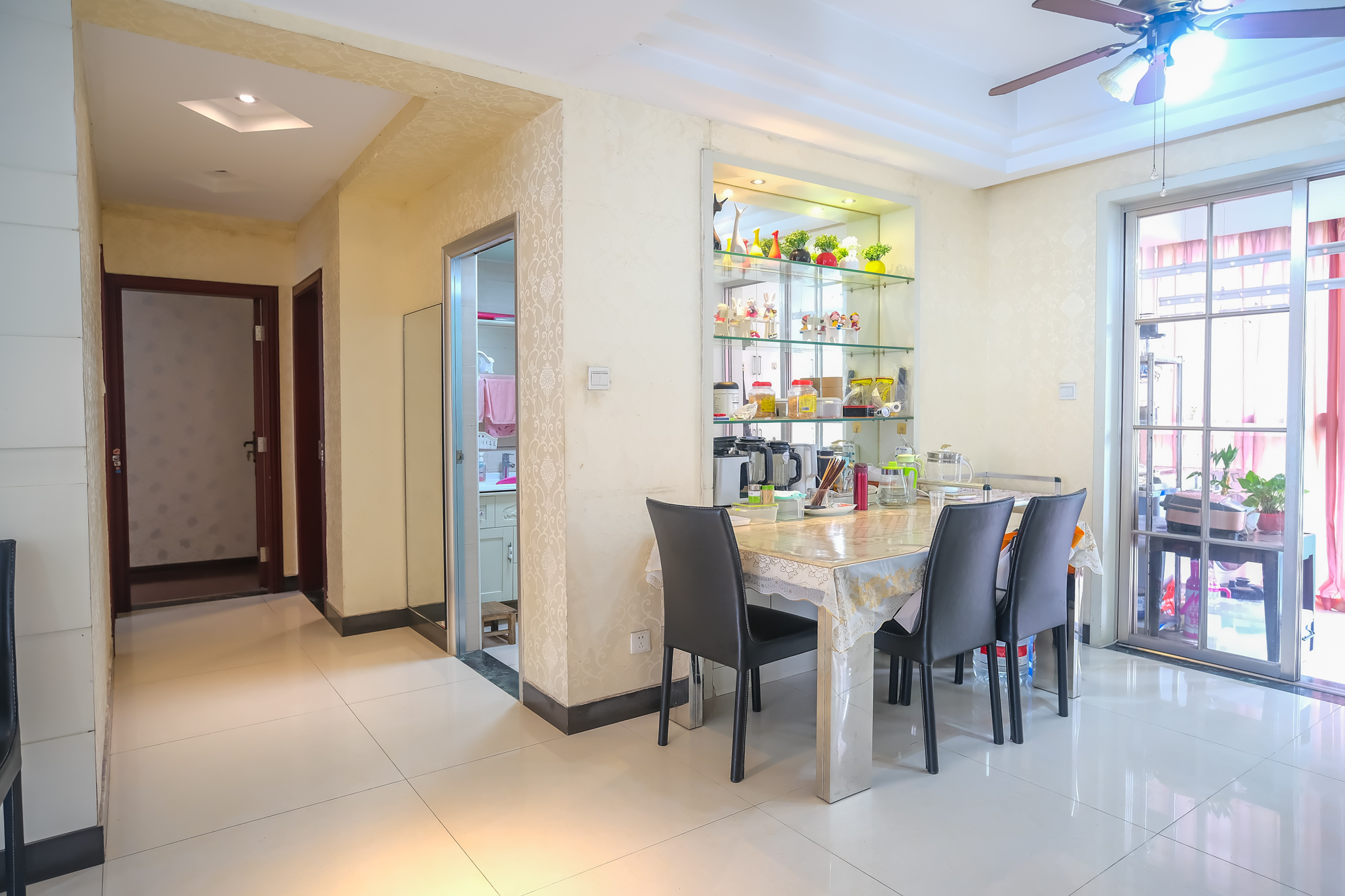 山水湾  3室2厅1卫    85.0万 山水湾  3室2厅1卫    85.0万客厅