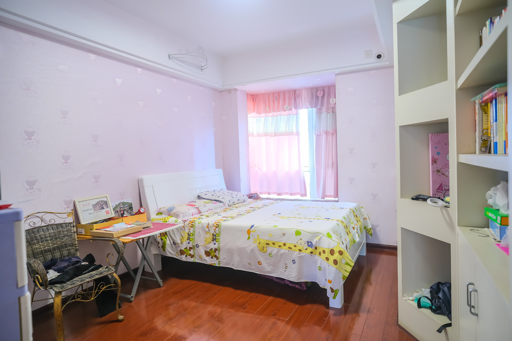 山水湾  3室2厅1卫    85.0万 山水湾  3室2厅1卫    85.0万卧室