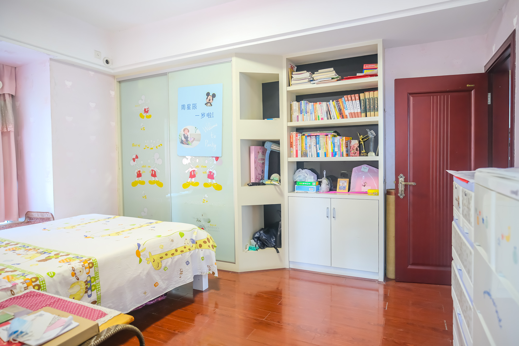 山水湾  3室2厅1卫    85.0万 山水湾  3室2厅1卫    85.0万卧室