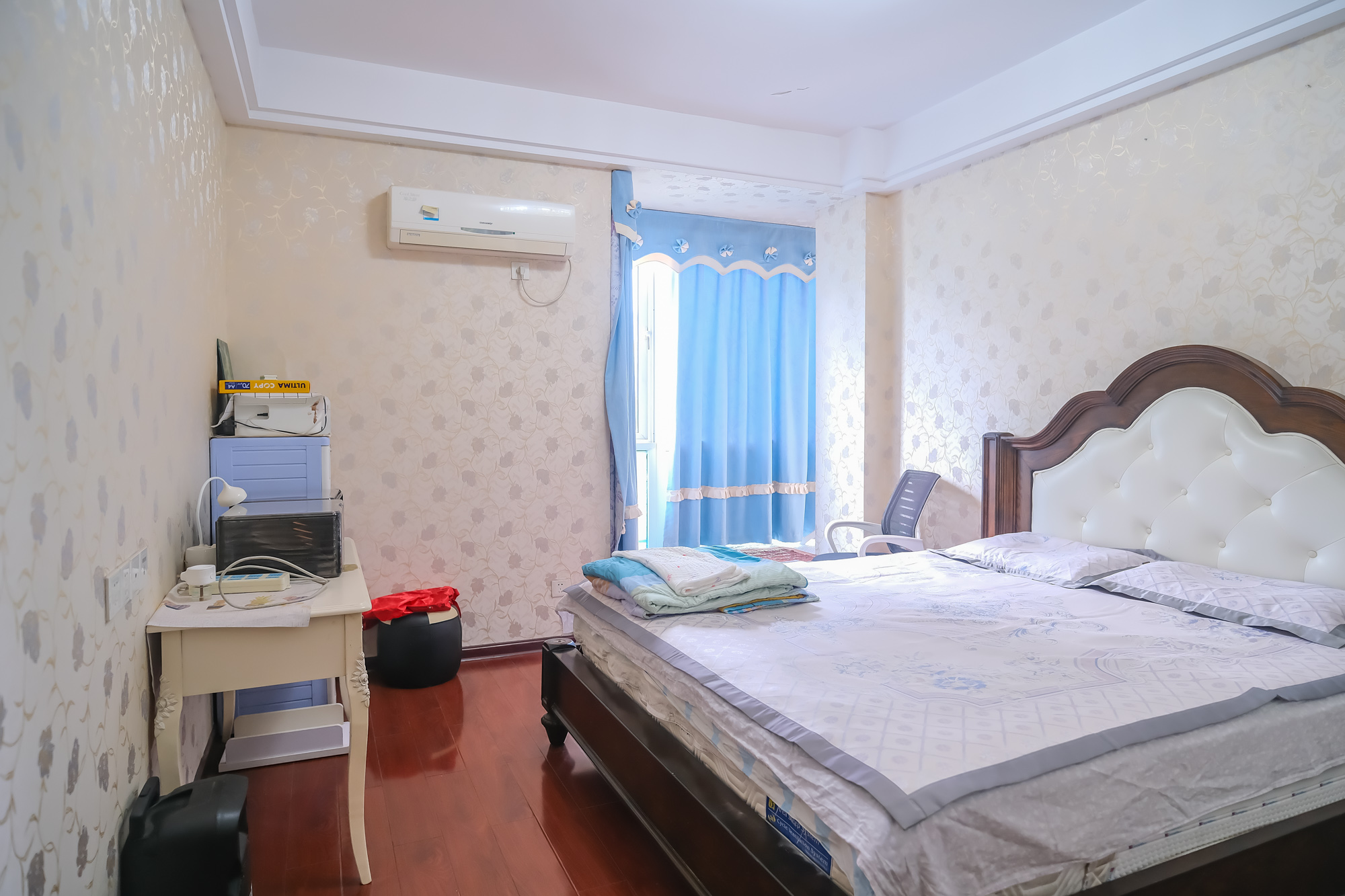 山水湾  3室2厅1卫    85.0万 山水湾  3室2厅1卫    85.0万卧室