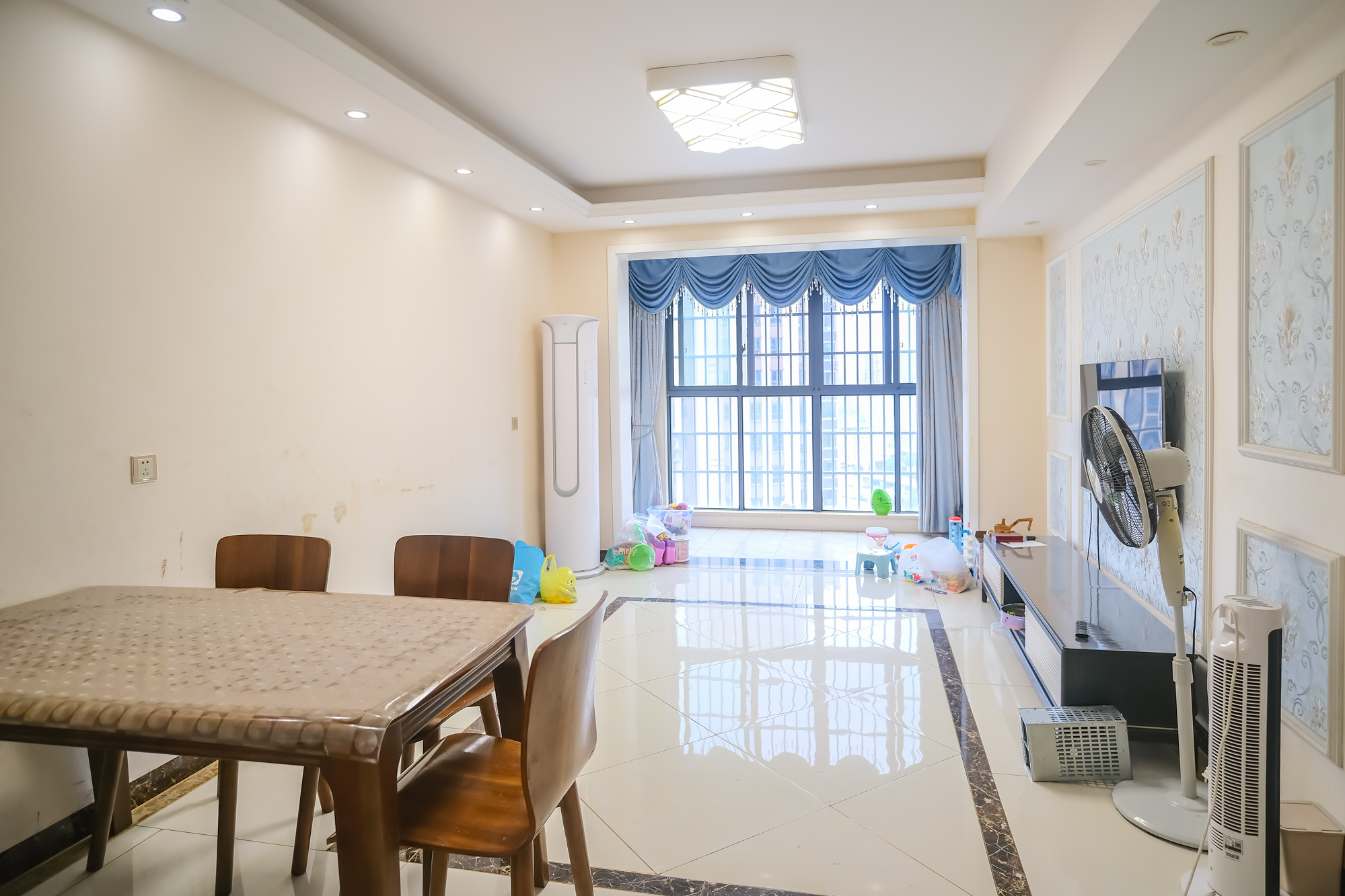 荣盛花语城  2室1厅1卫    63.6万客厅