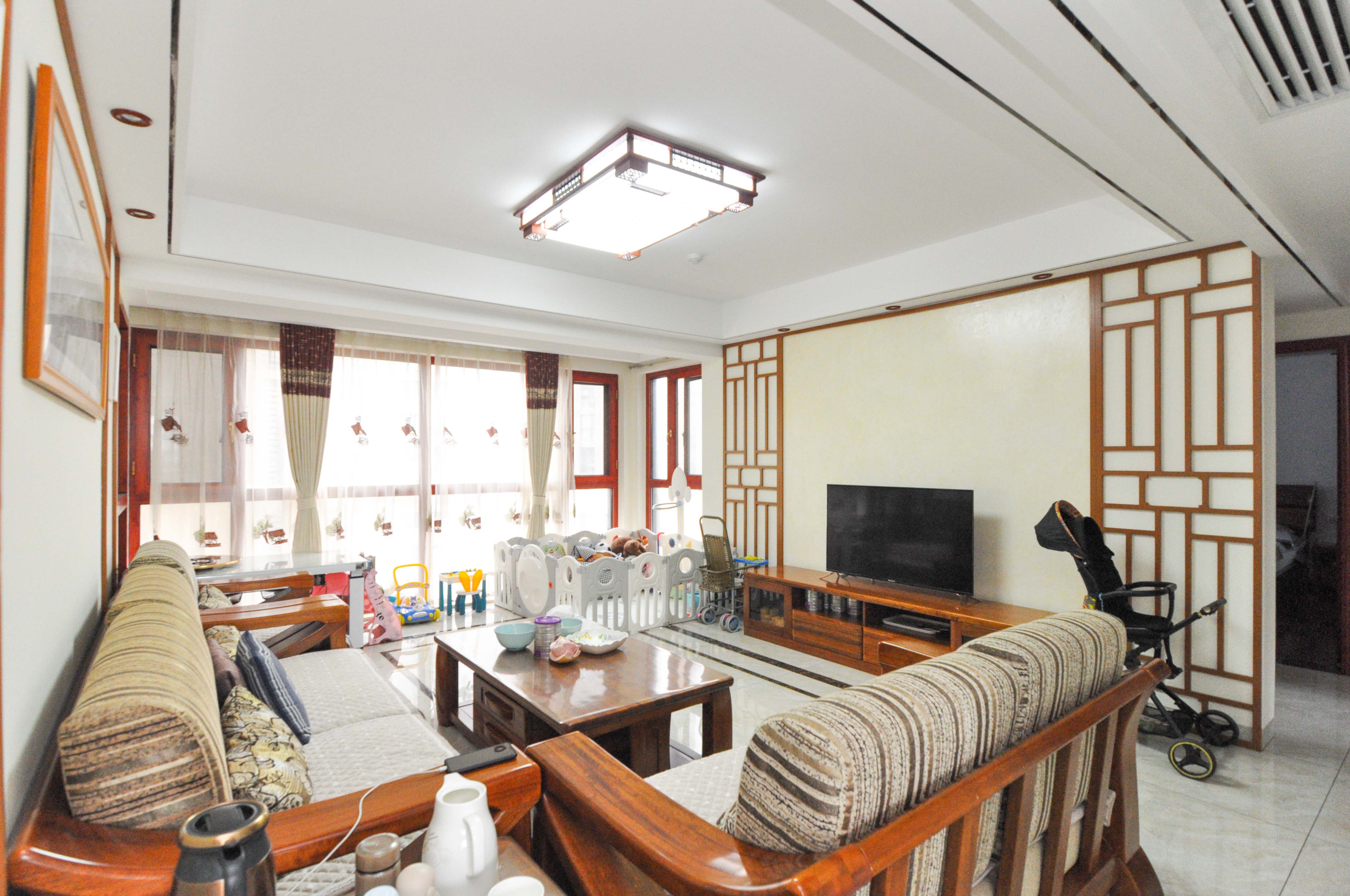 中建梅溪湖中心  4室2厅2卫   255.00万其他