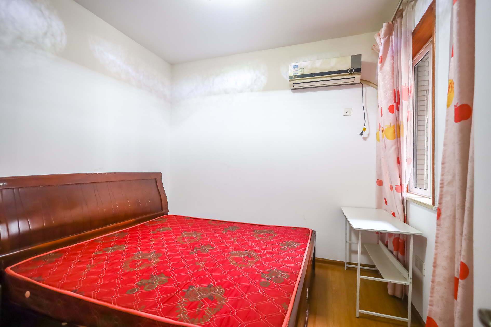 时代星城 2室2厅1卫 55.0万 时代星城 2室2厅1卫 55.0万卧室