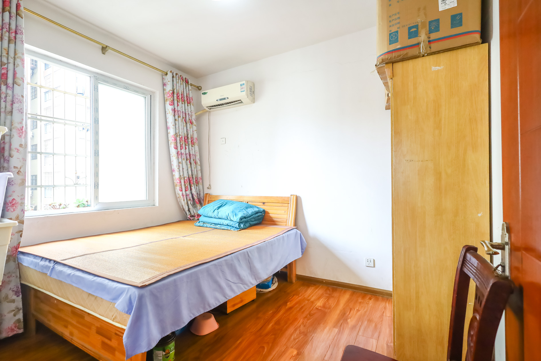 楚天世纪城东苑 3室2厅2卫 66.80万 楚天世纪城东苑 3室2厅2卫 66.80万卧室