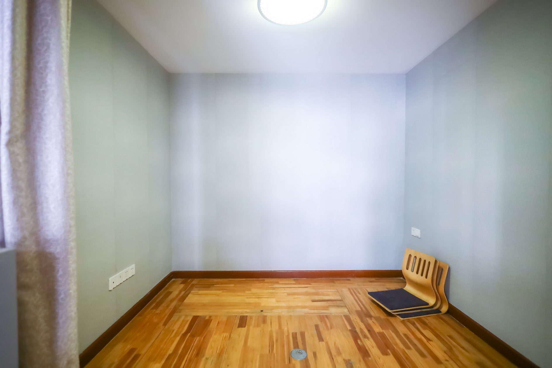 楚天世纪城东苑 3室2厅1卫 69.00万 楚天世纪城东苑 3室2厅1卫 69.00万卧室