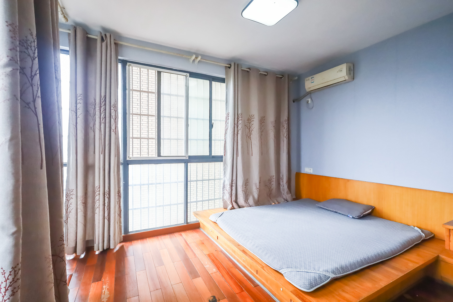 楚天世纪城东苑 3室2厅1卫 69.00万 楚天世纪城东苑 3室2厅1卫 69.00万卧室