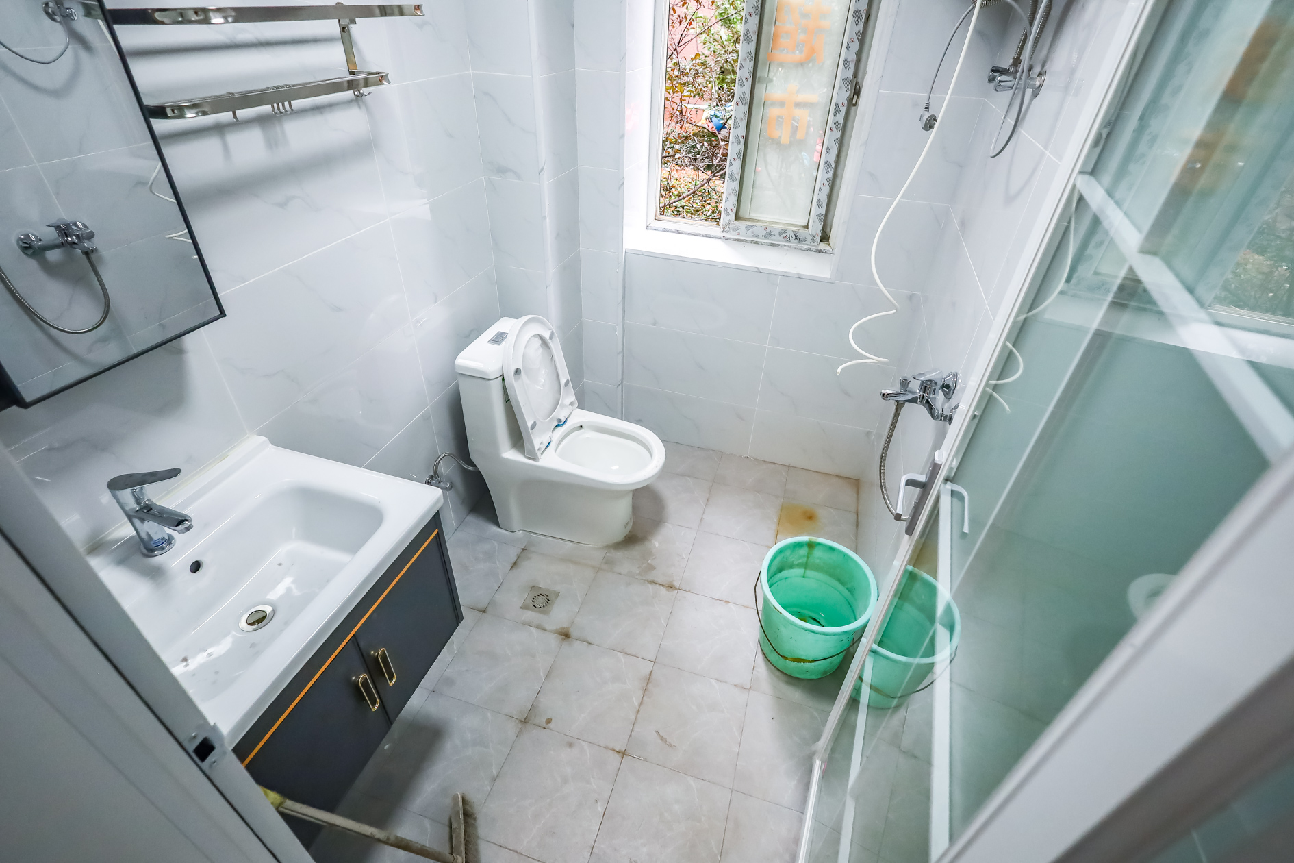 楚天世纪城东苑  3室2厅1卫    73.8万 楚天世纪城东苑  3室2厅1卫    73.8万卫生间