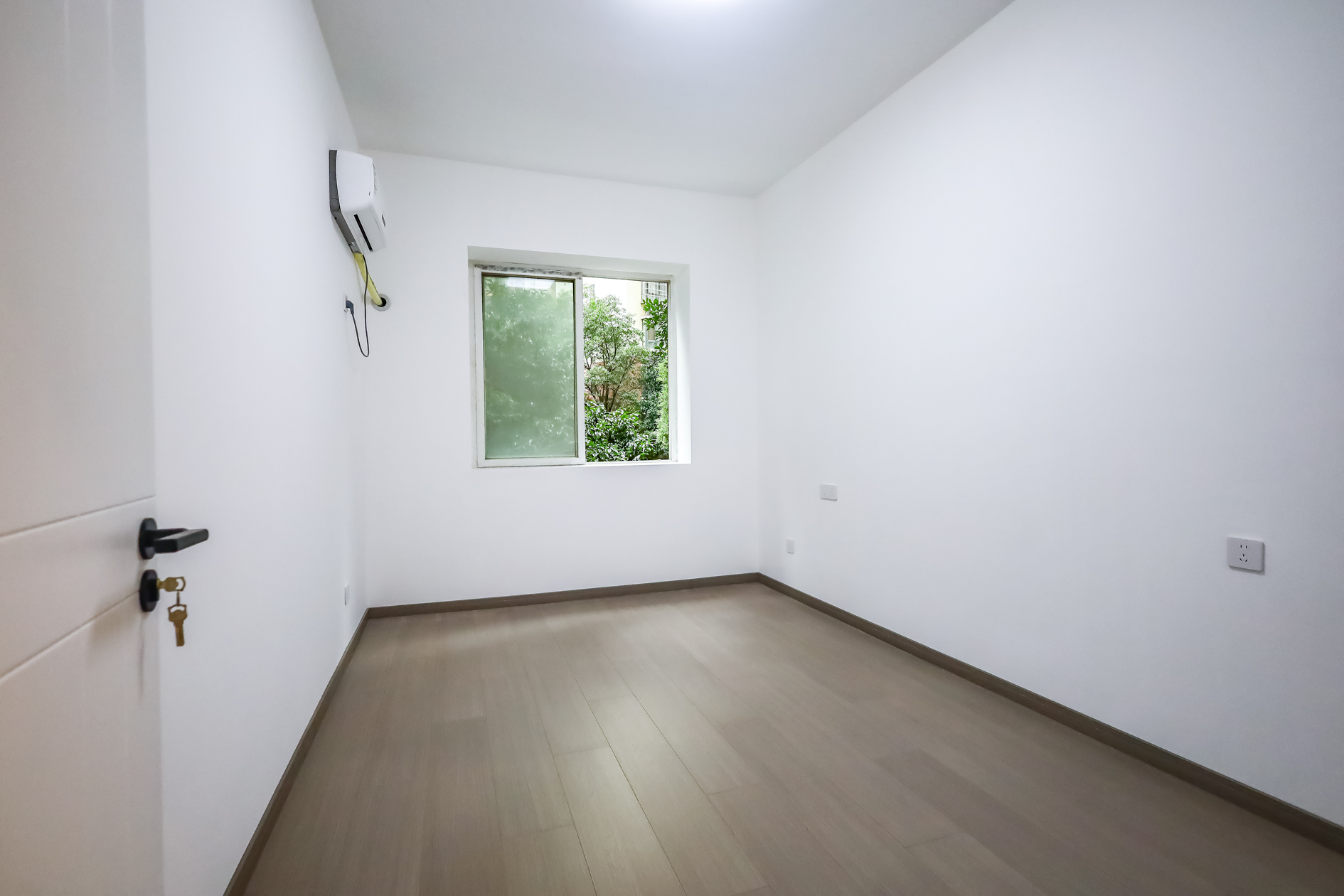 楚天世纪城东苑  3室2厅1卫    73.8万 楚天世纪城东苑  3室2厅1卫    73.8万卧室