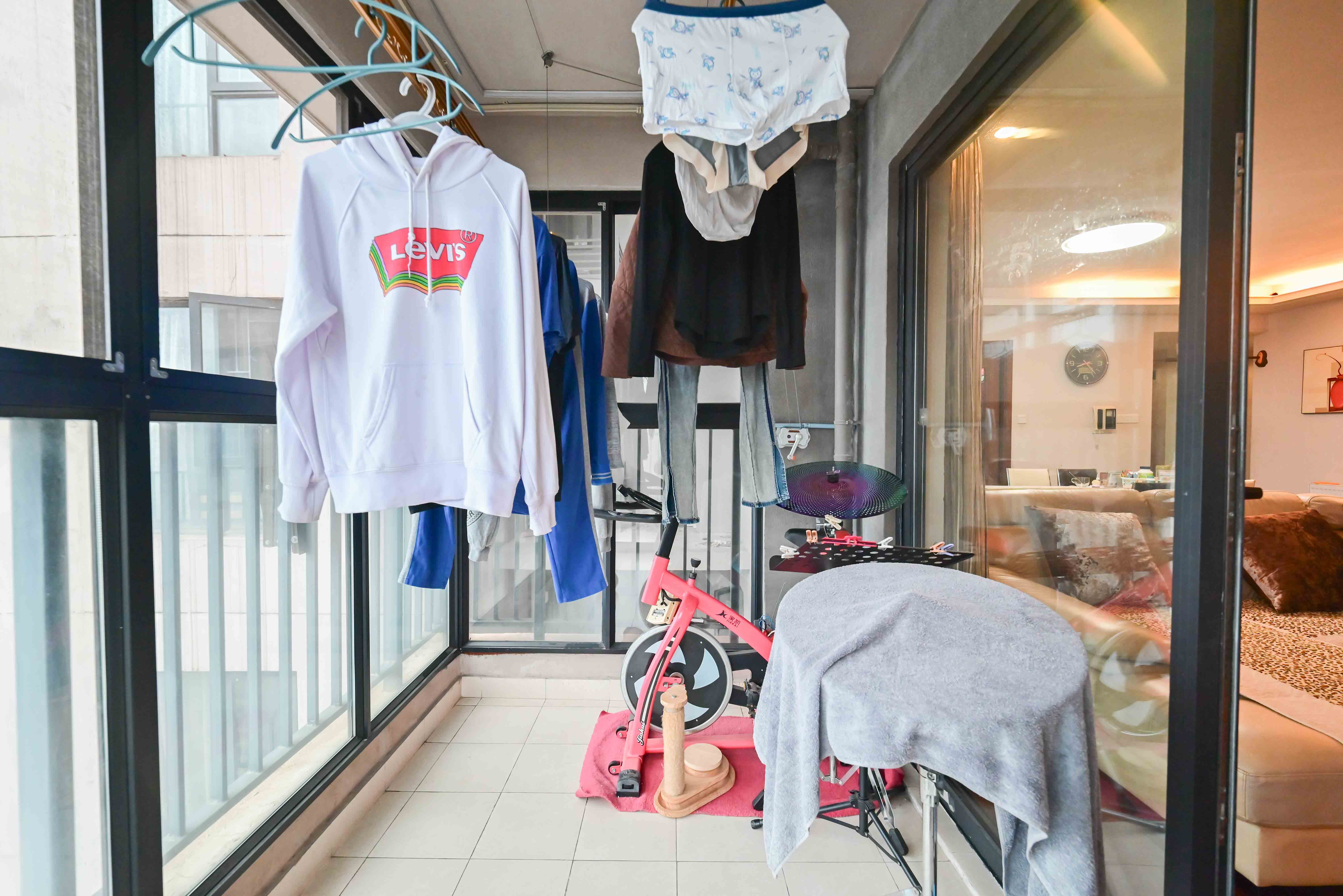 万科金域华府一期  3室2厅2卫   175.00万阳台