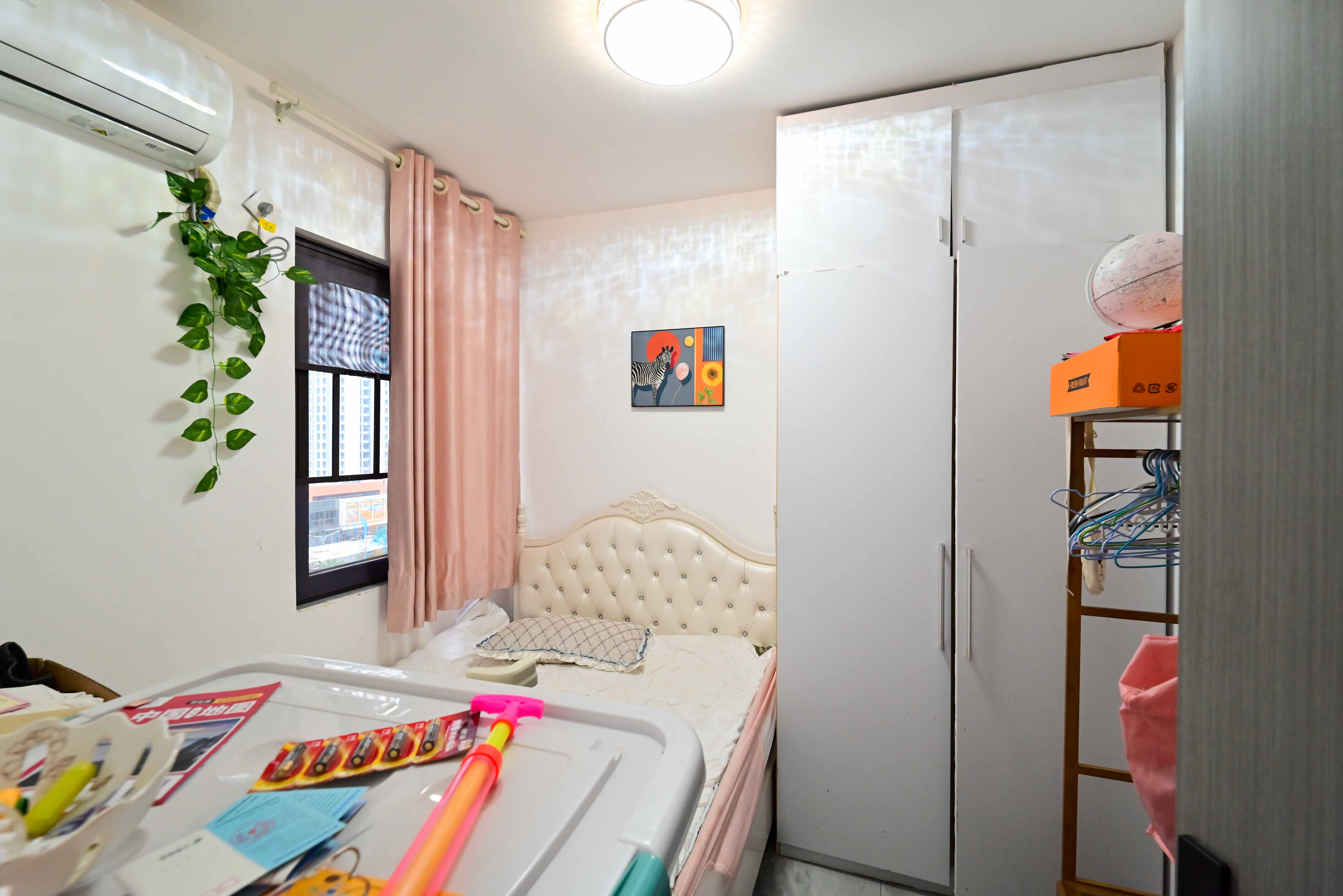 保利大都汇一期、二期 4室2厅2卫 158.0万 保利大都汇一期、二期 4室2厅2卫 158.0万卧室