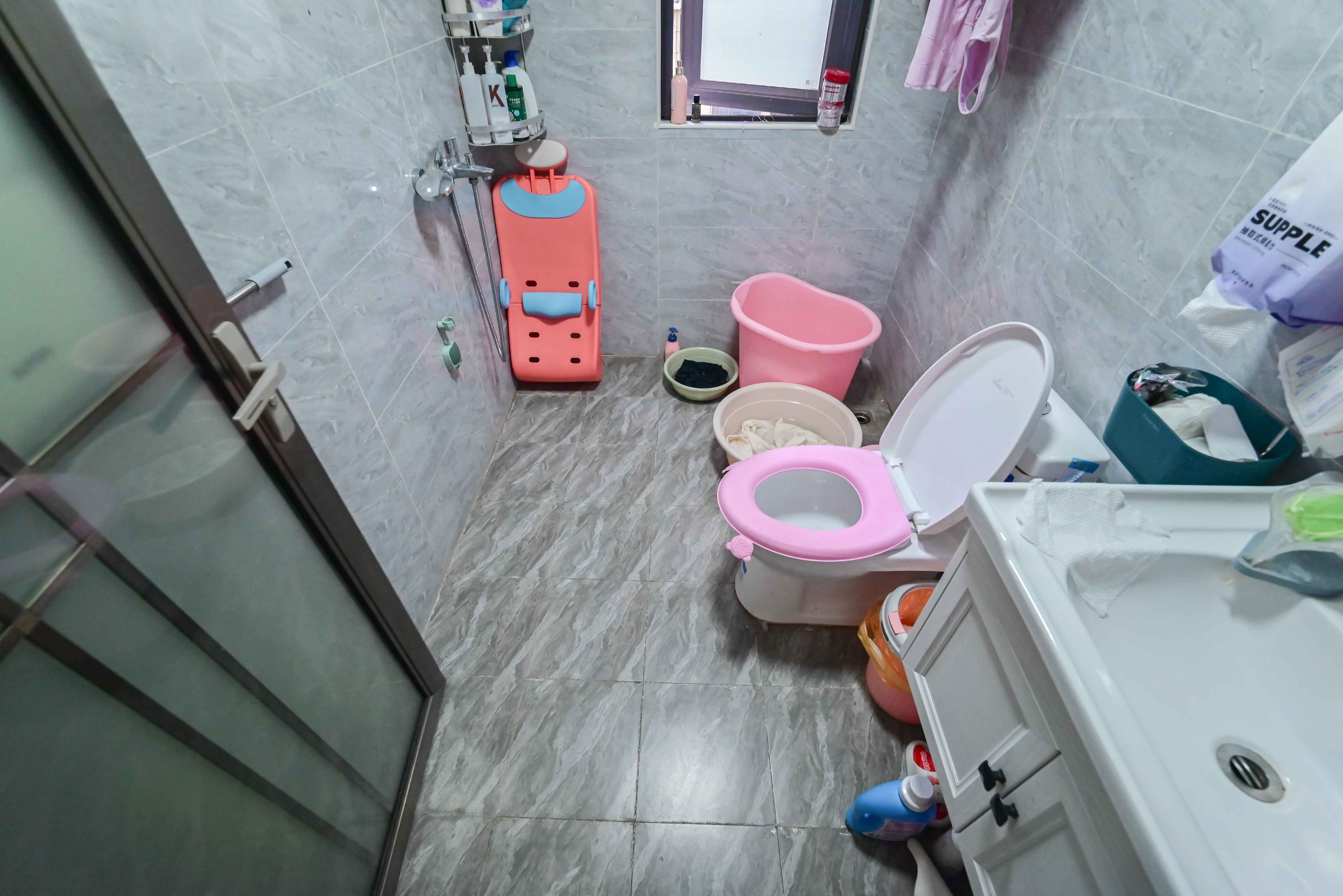 保利大都汇一期、二期 4室2厅2卫 158.0万 保利大都汇一期、二期 4室2厅2卫 158.0万卧室