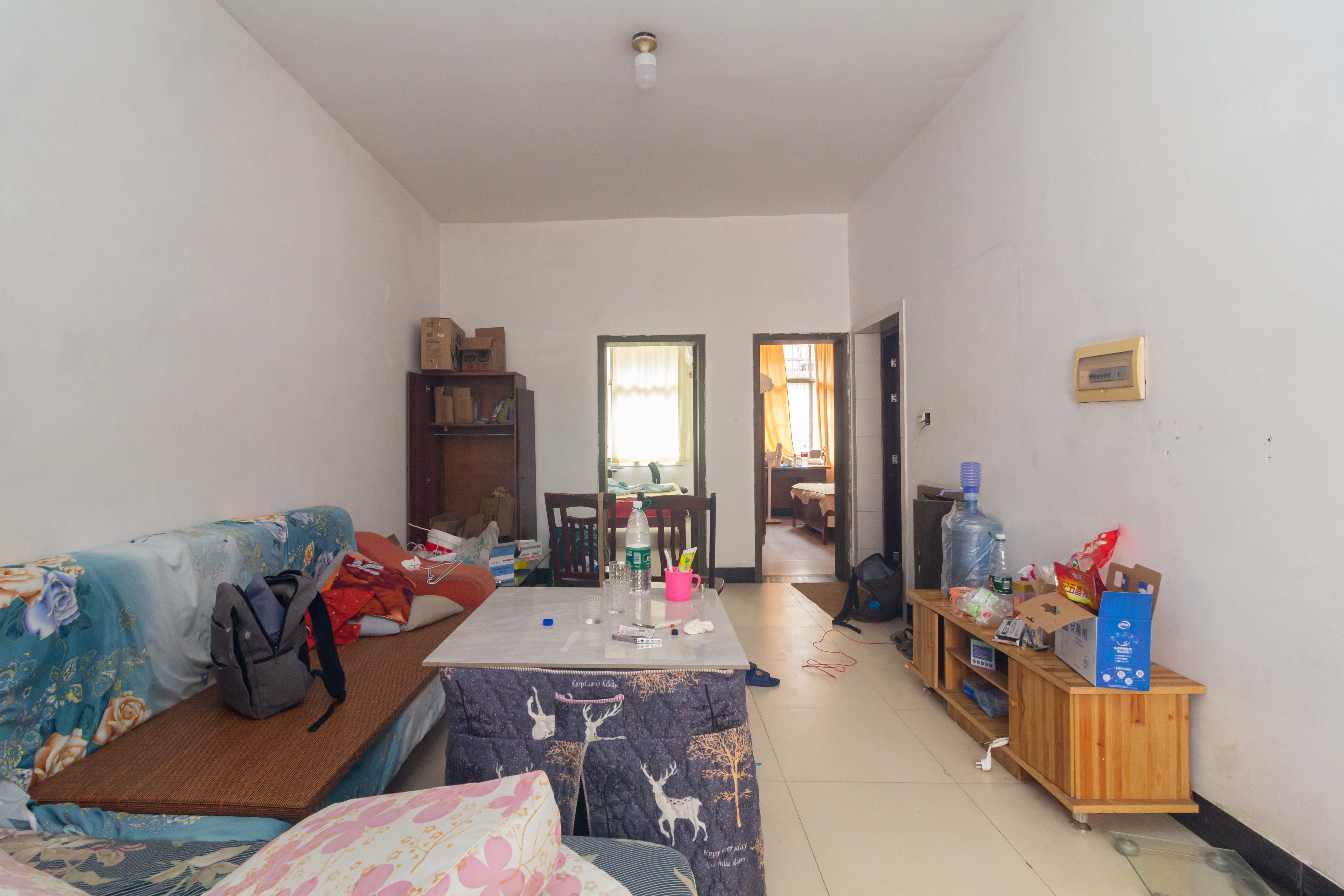 泉塘小区  2室2厅1卫    33.79万 泉塘小区  2室2厅1卫    33.79万