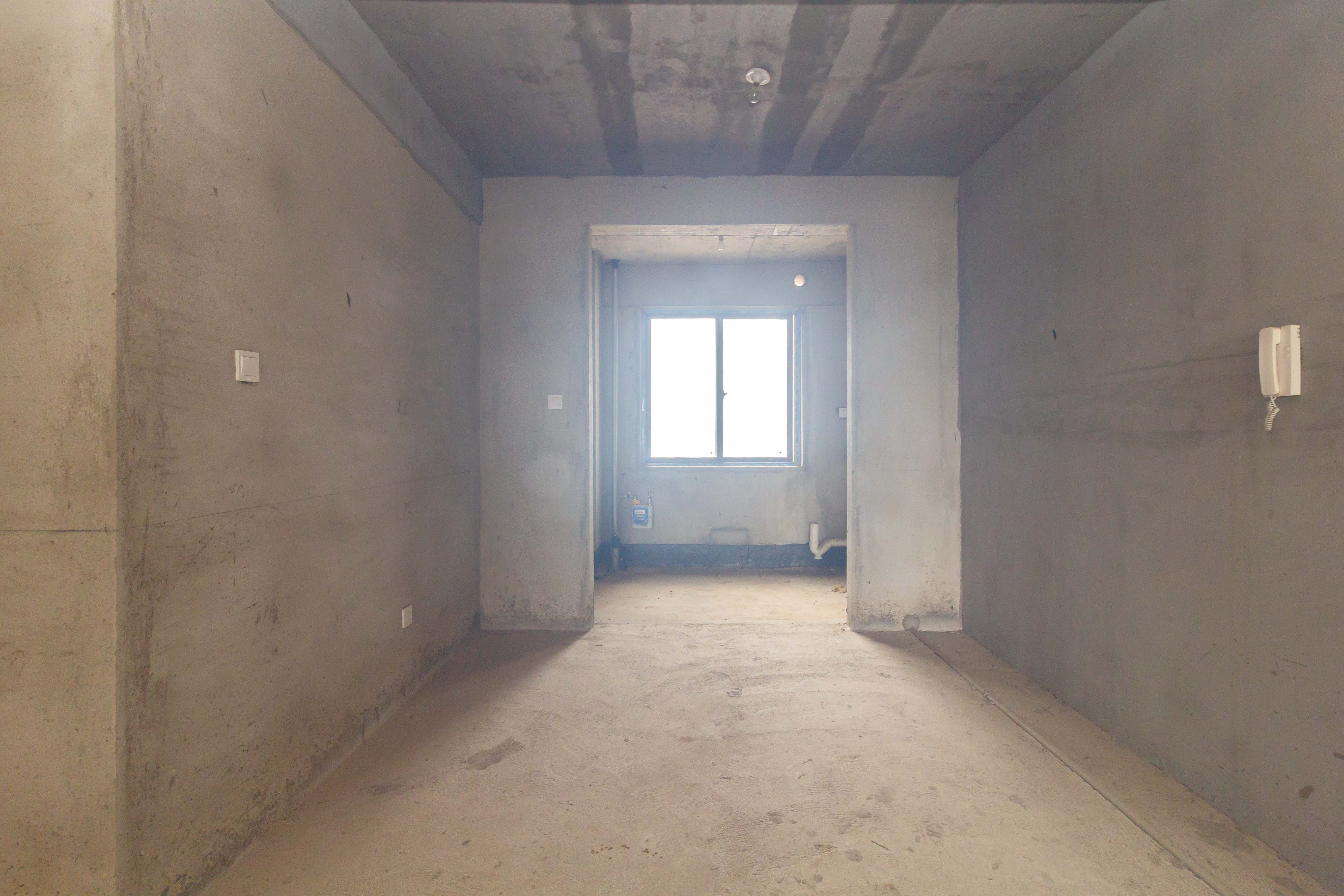 东方美地 4室2厅2卫 89.8万 东方美地 4室2厅2卫 89.8万客厅