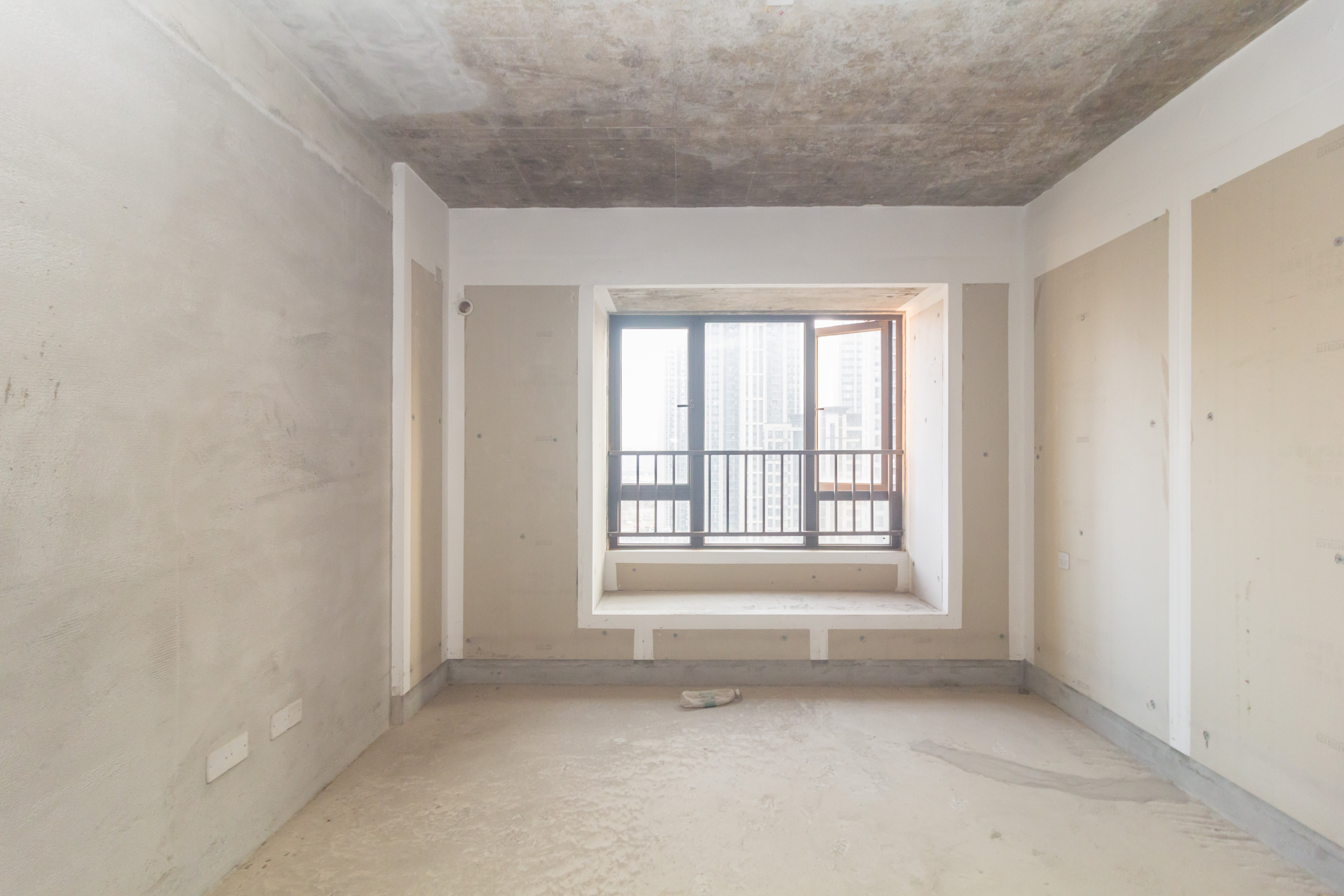 龙湖碧桂园天宸原著 4室2厅2卫 155.0万 龙湖碧桂园天宸原著 4室2厅2卫 155.0万卧室