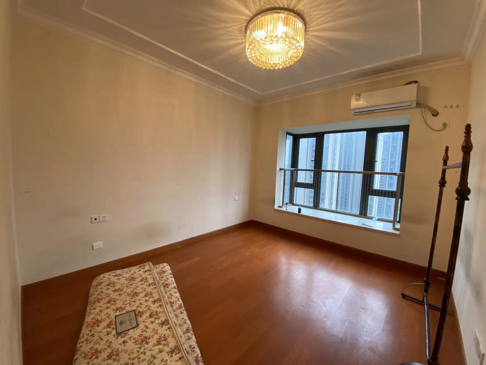 恒大林溪郡 4室2厅1卫 81.9万 恒大林溪郡 4室2厅1卫 81.9万室内图