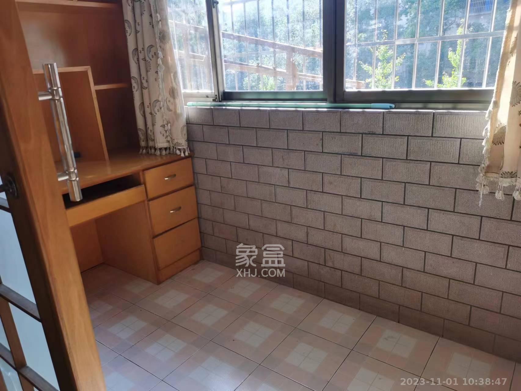 长征花园  2室2厅1卫    2000.0元/月室内图
