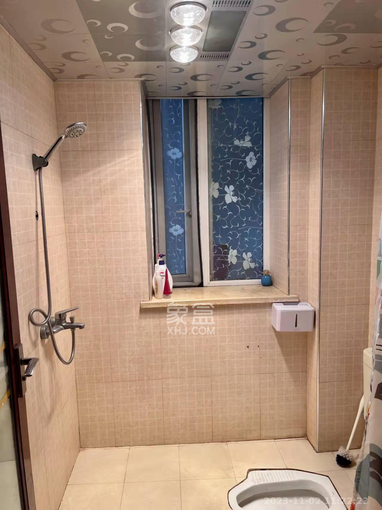 星城荣域  3室2厅2卫   3300.00元/月室内图