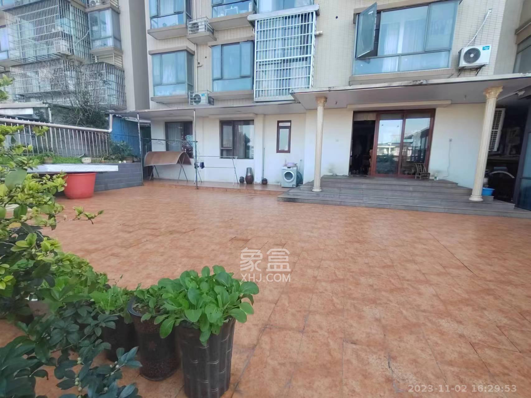 茶山馨苑  4室4厅3卫   8500.00元/月室内图
