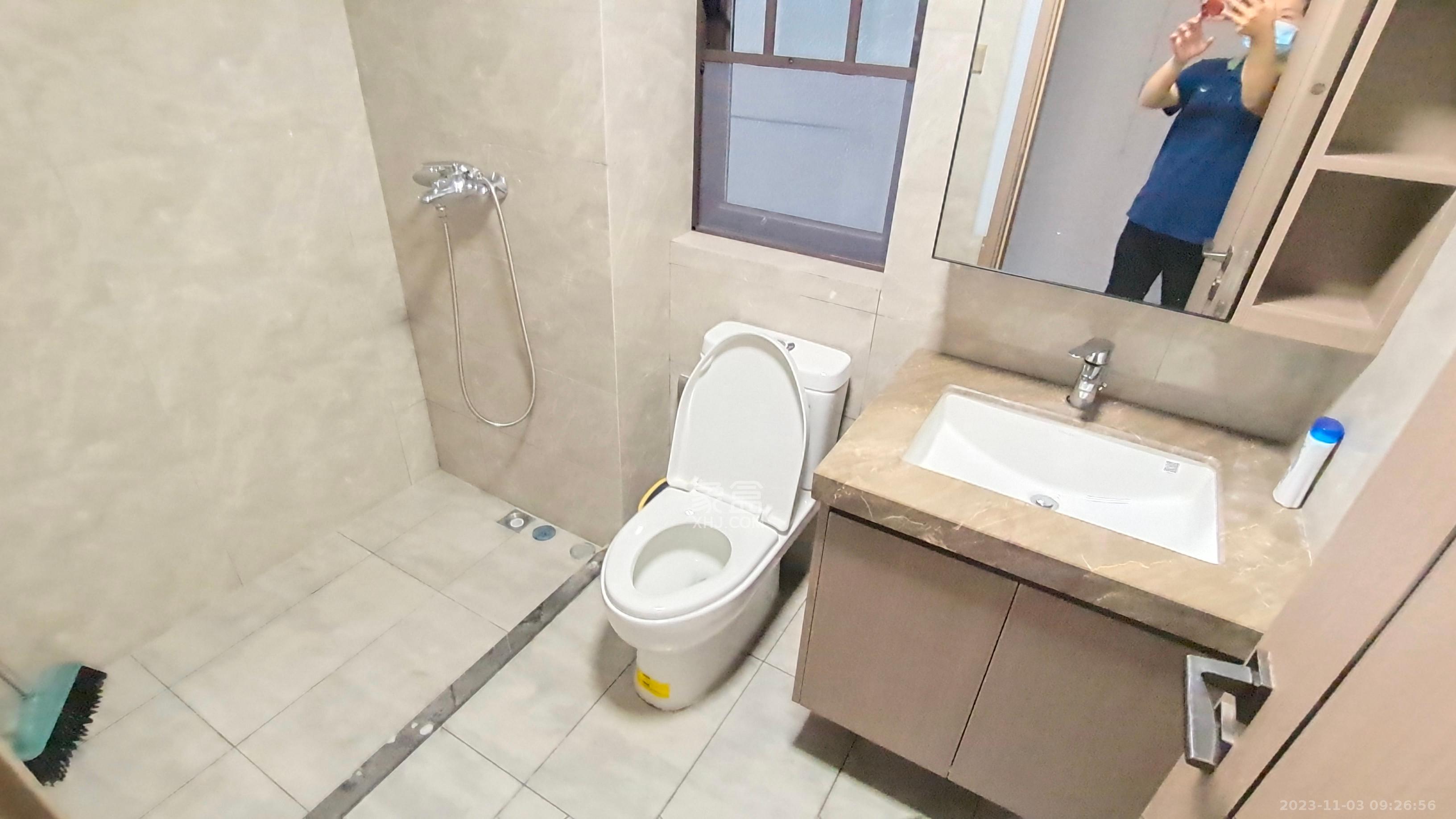 金茂建发泊悦  4室2厅1卫    4500.0元/月室内图