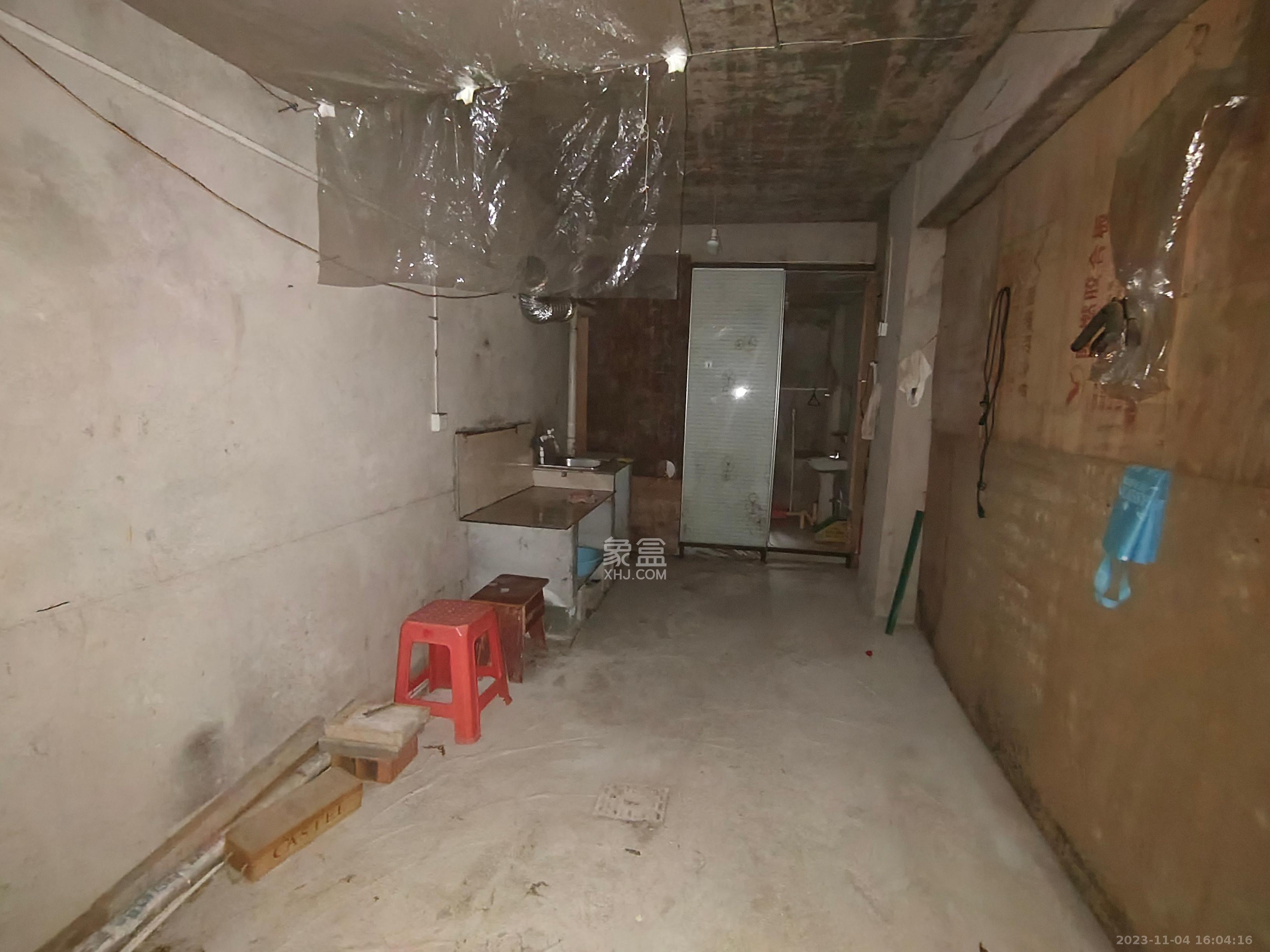怡和山庄  4室2厅2卫   4900.00元/月室内图