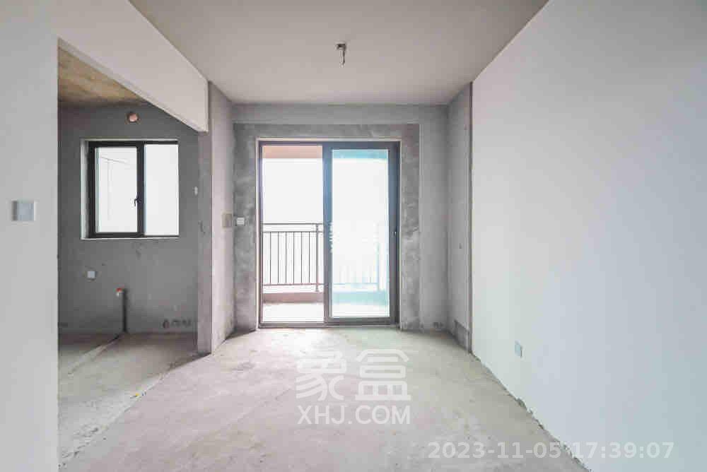 德奥悦东方  4室2厅2卫   1800.00元/月室内图