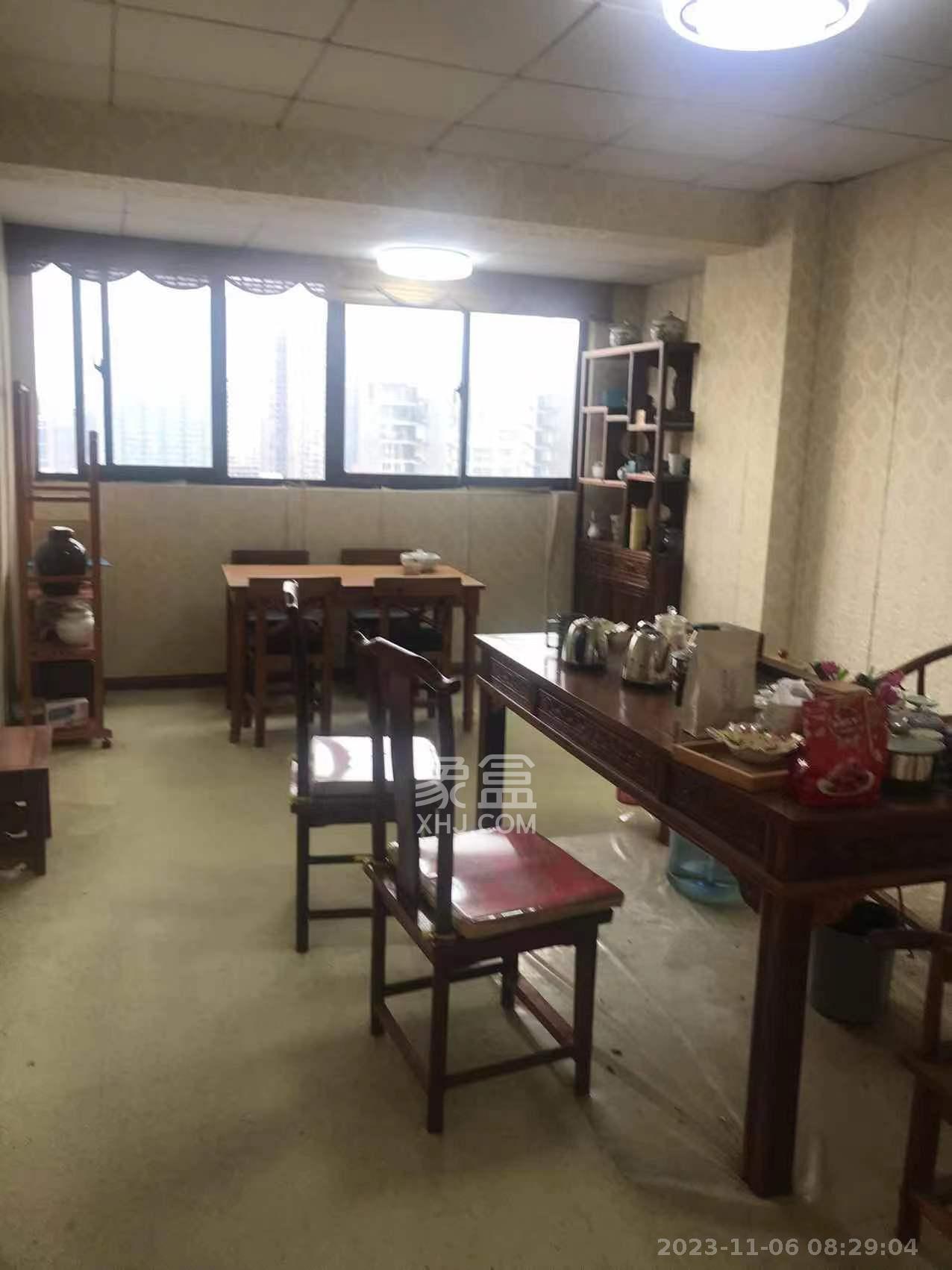 巴黎香榭  3室2厅1卫   15000.00元/月室内图