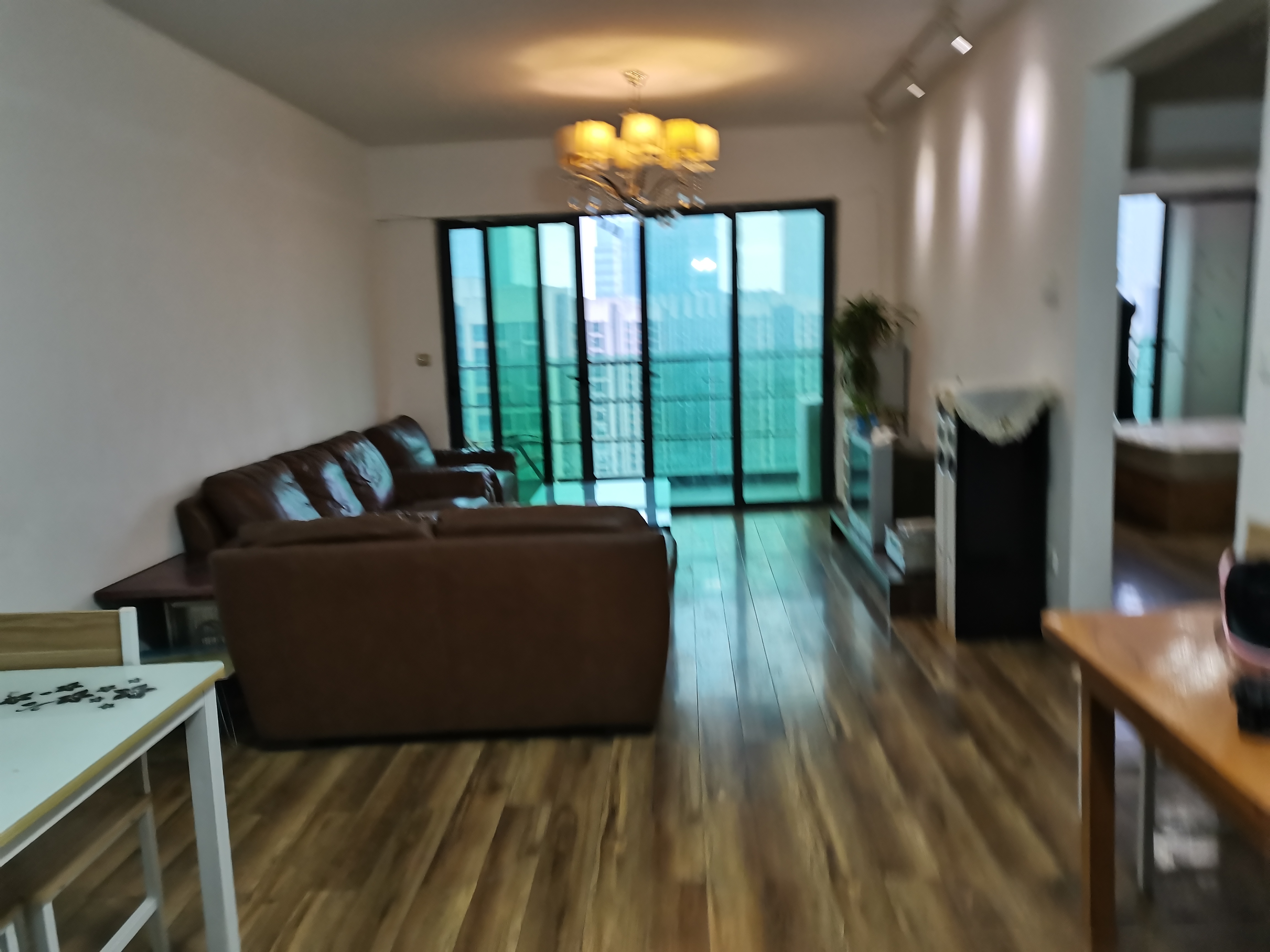 中天会展城B区  0室0厅0卫   2200.00元/月室内图1