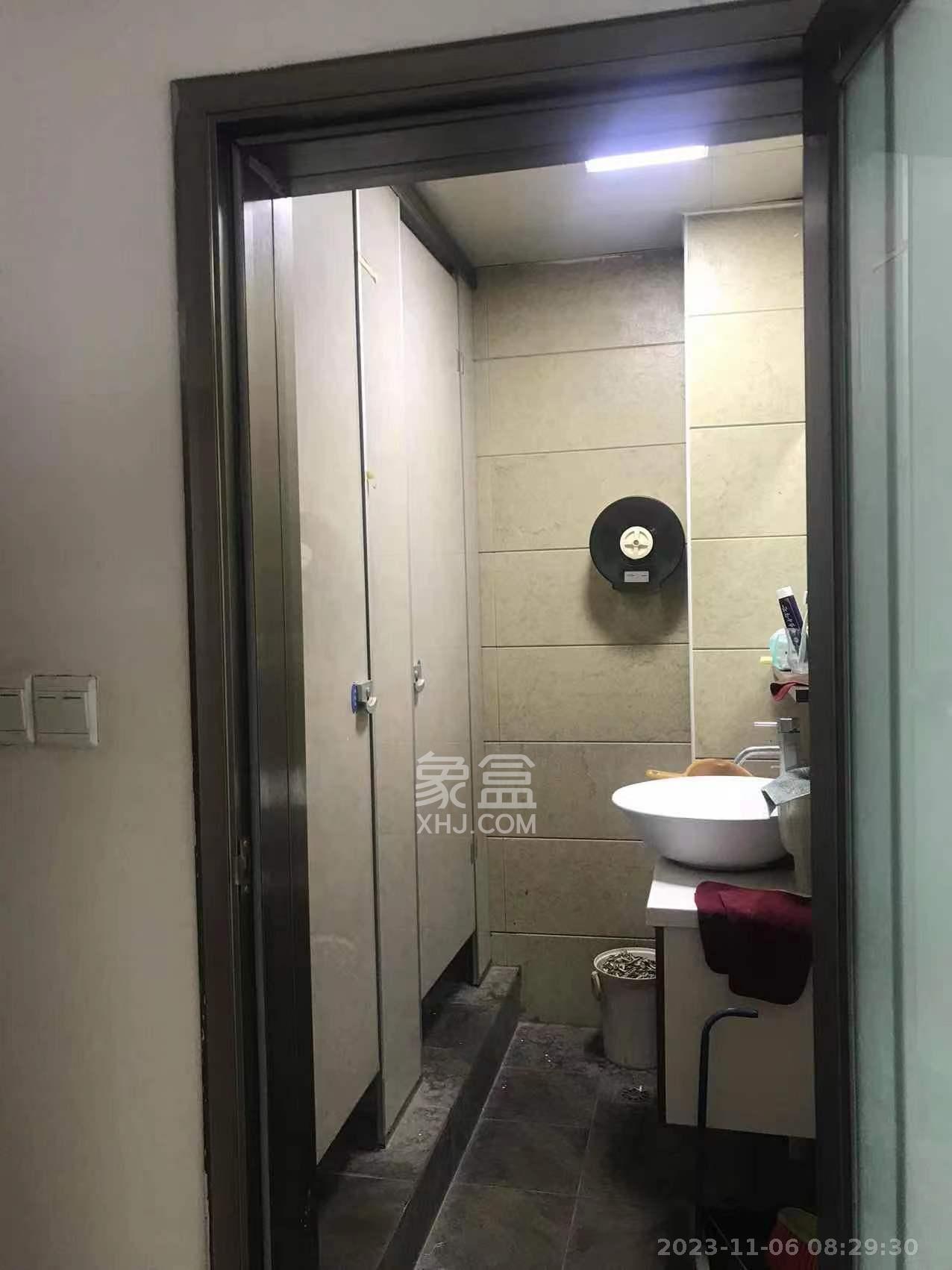 巴黎香榭  3室2厅1卫   15000.00元/月室内图