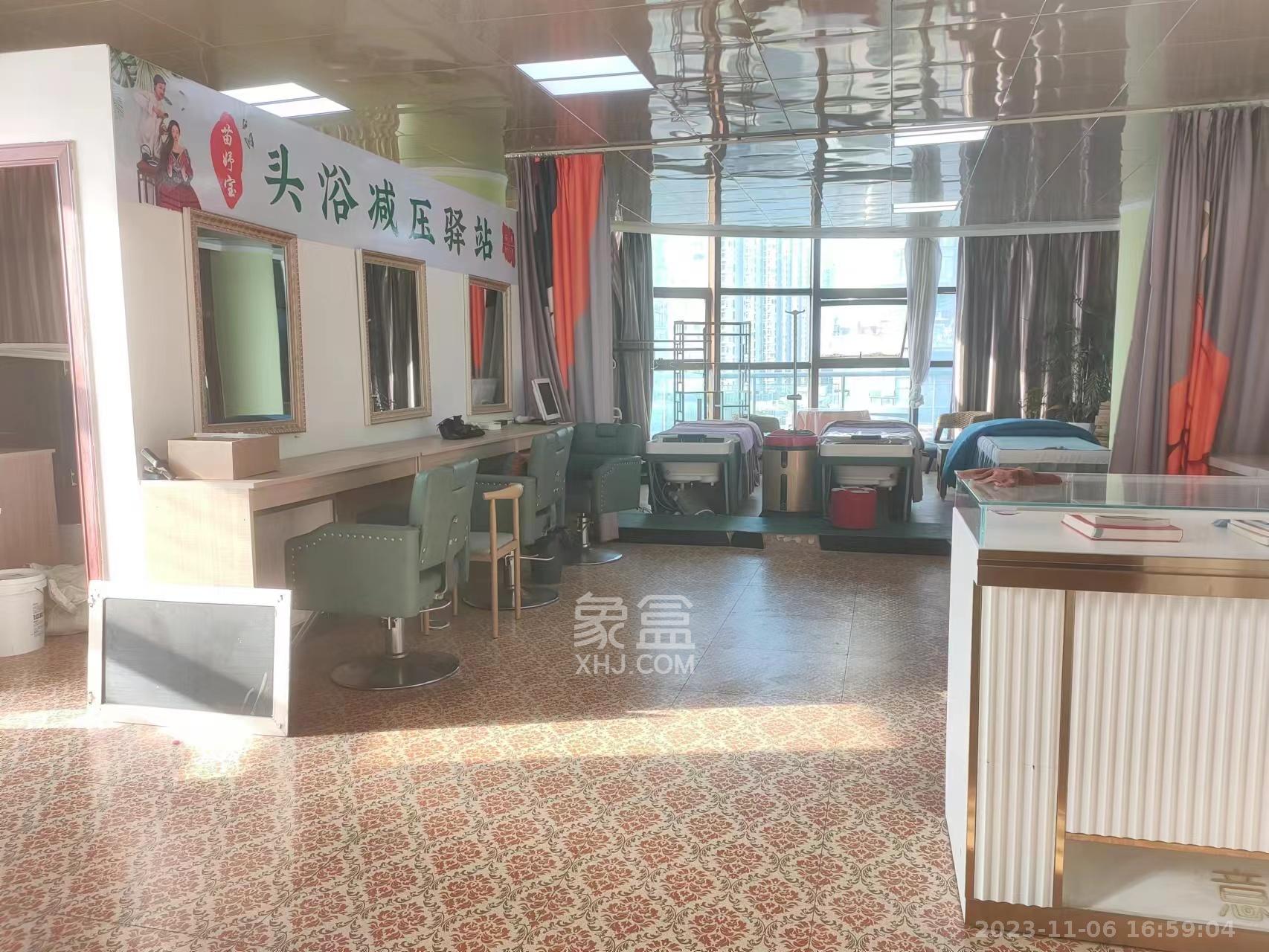湘江世纪城富湾国际  4室2厅2卫   10800.00元/月室内图