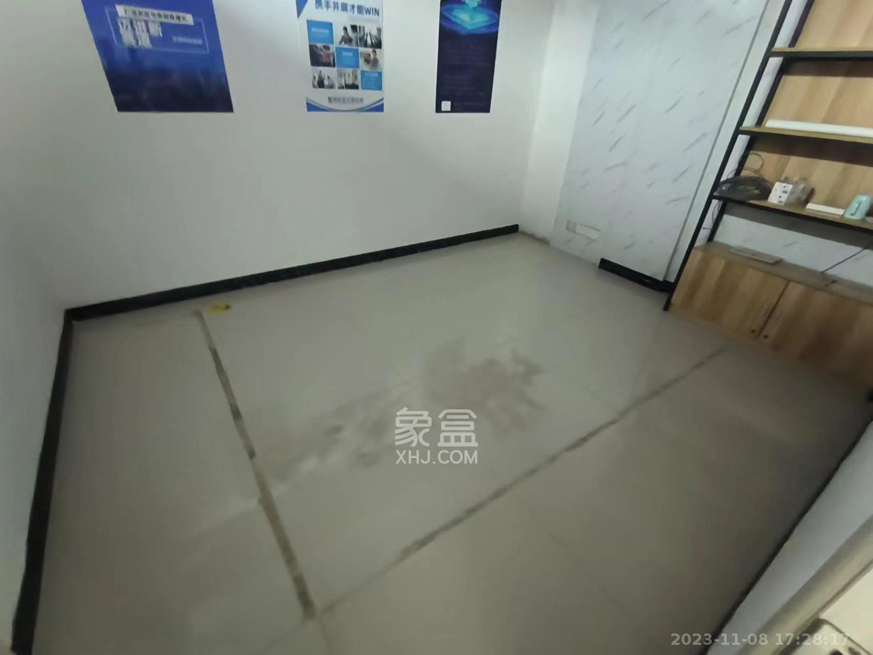 中城丽景香山园  4室2厅2卫   7300.00元/月室内图1