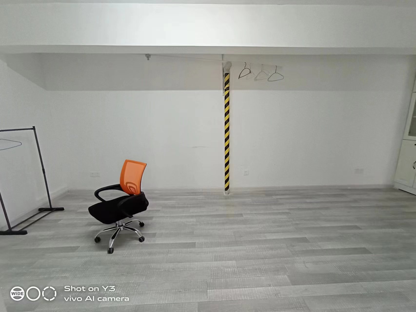 中天会展城SOHO公寓  3室2厅2卫   2700.00元/月室内图