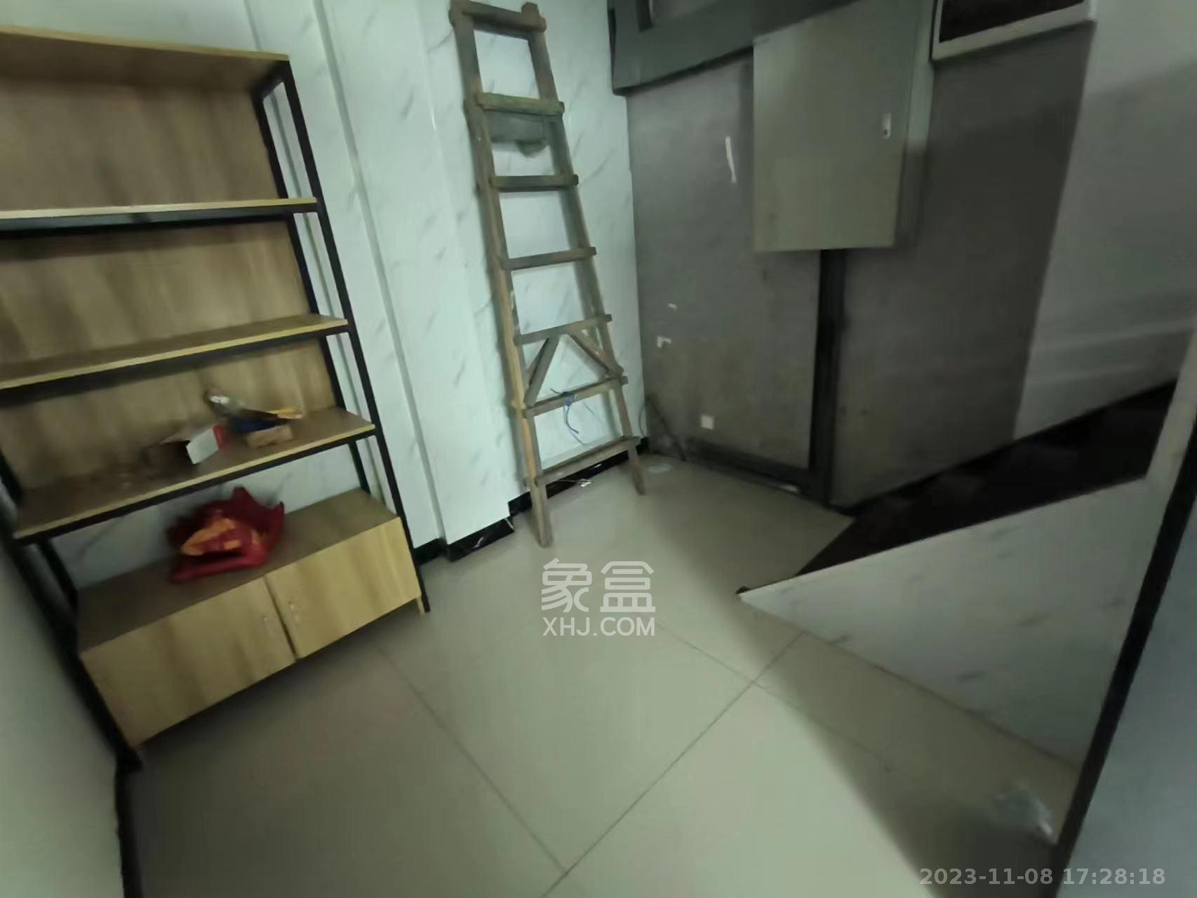 中城丽景香山园  4室2厅2卫   7300.00元/月室内图