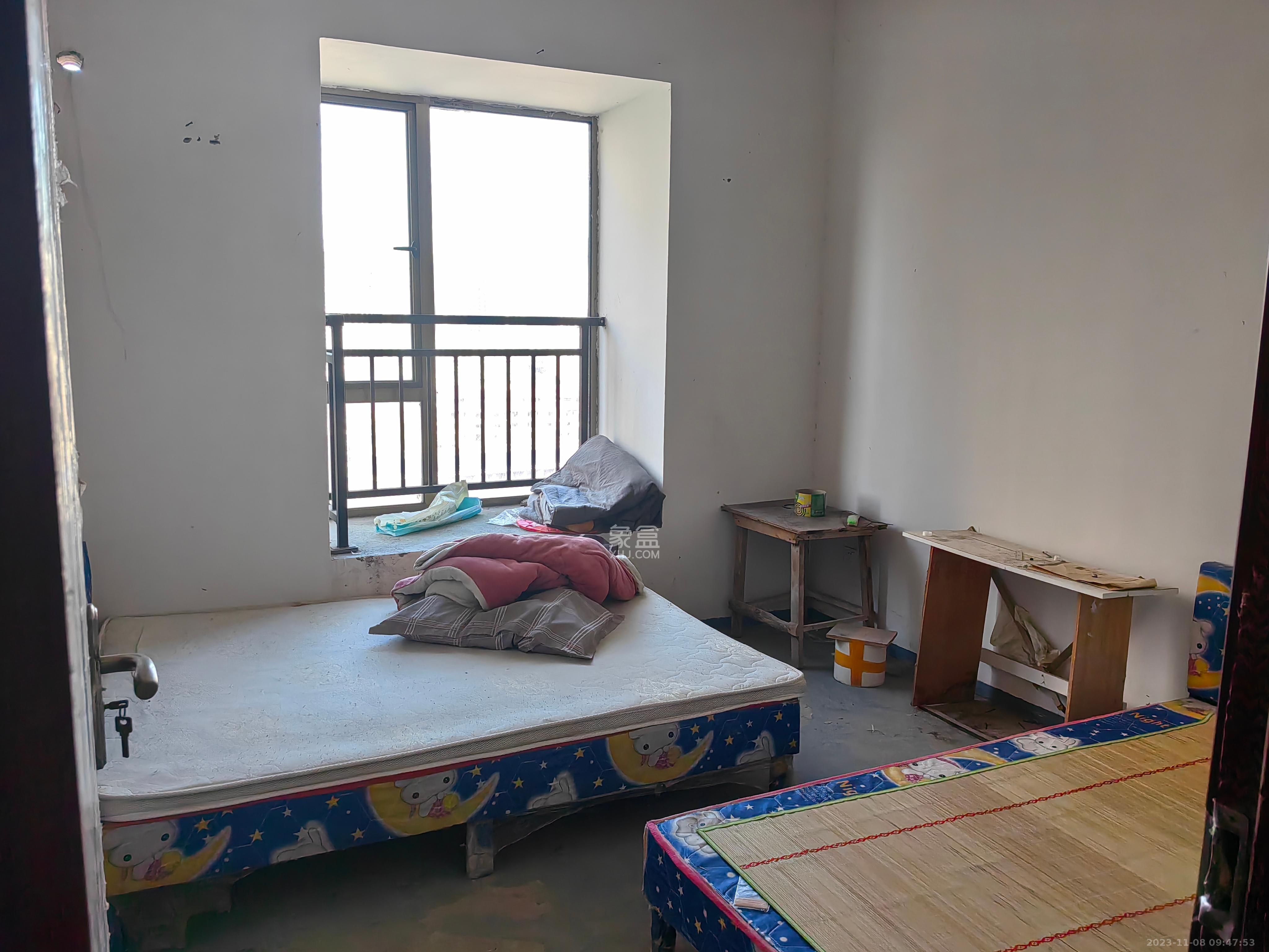 江山帝景雅典  3室2厅2卫   2000.00元/月室内图