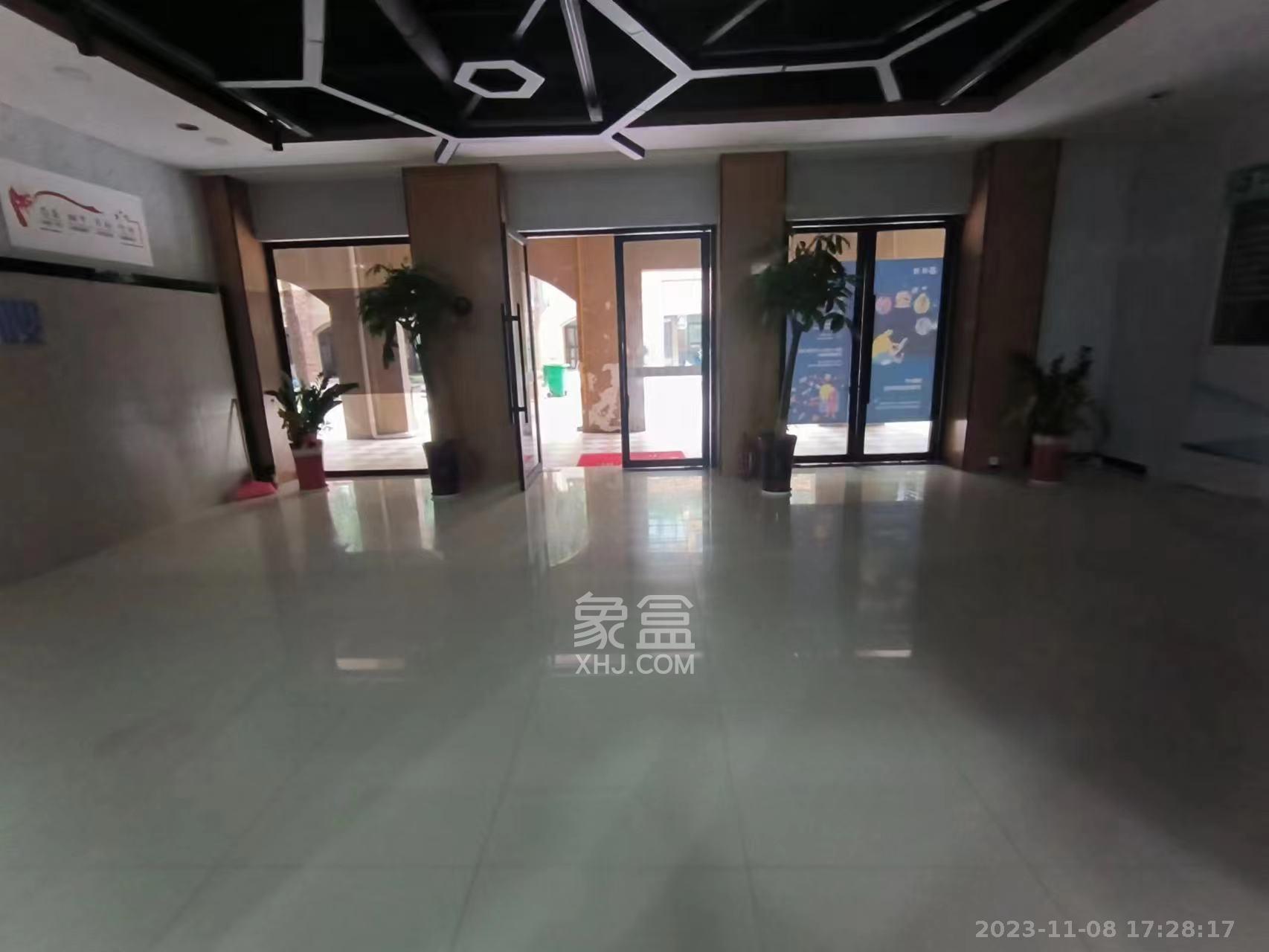 中城丽景香山园  4室2厅2卫   7300.00元/月室内图