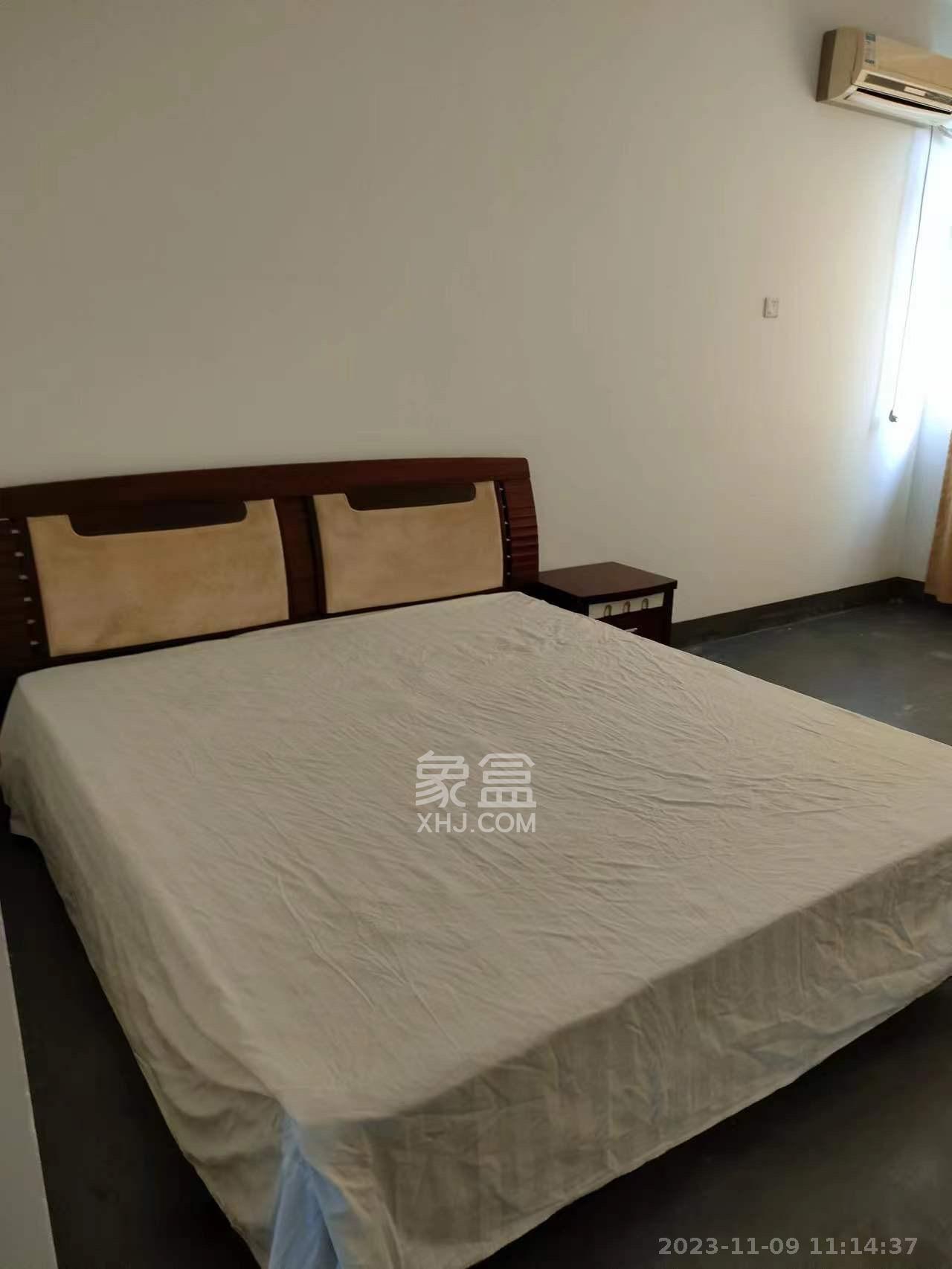 金色比华利  3室2厅1卫   1500.00元/月室内图