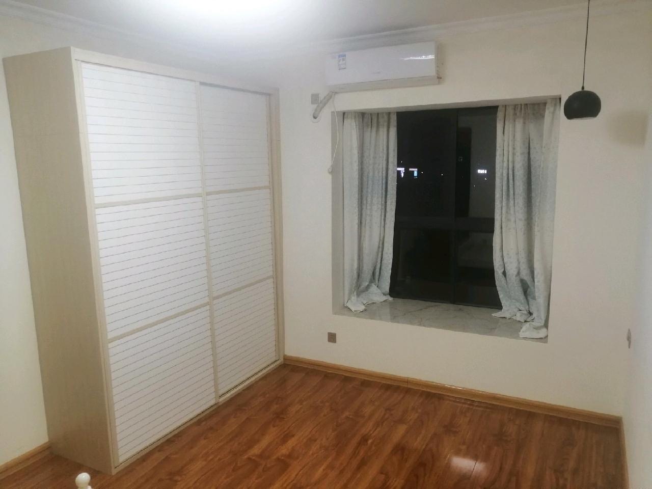 尚邦彩霞满天  1室1厅1卫   1400.00元/月室内图1